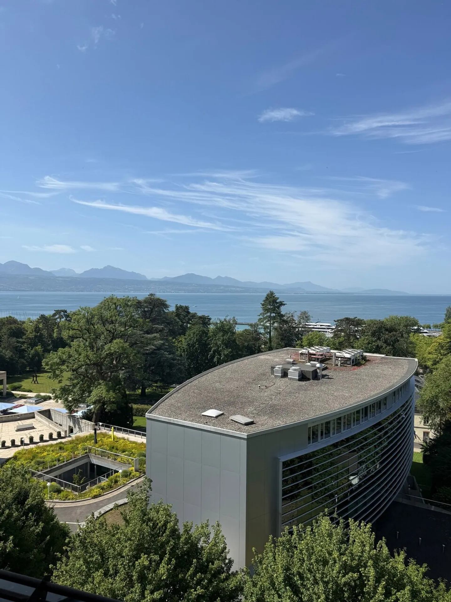 Lussuoso appartamento nuovo con vista mozzafiato sul lago - Foto 2 di 4