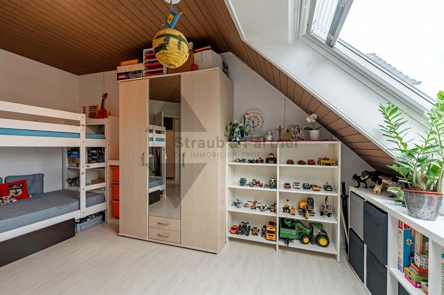 THREE FLOORS. LOTS OF SPACE. A HOME WITH CHARACTER. - Photo 7 of 10