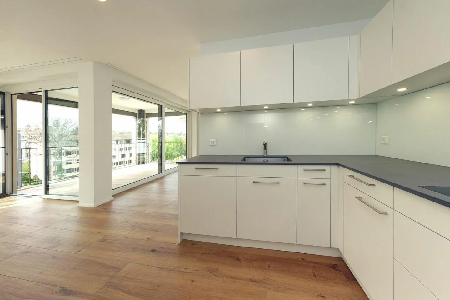 Prima occupazione: Appartamento di alta qualità con 2,5 stanze, due logge e comfort smart home - Foto 6 di 9