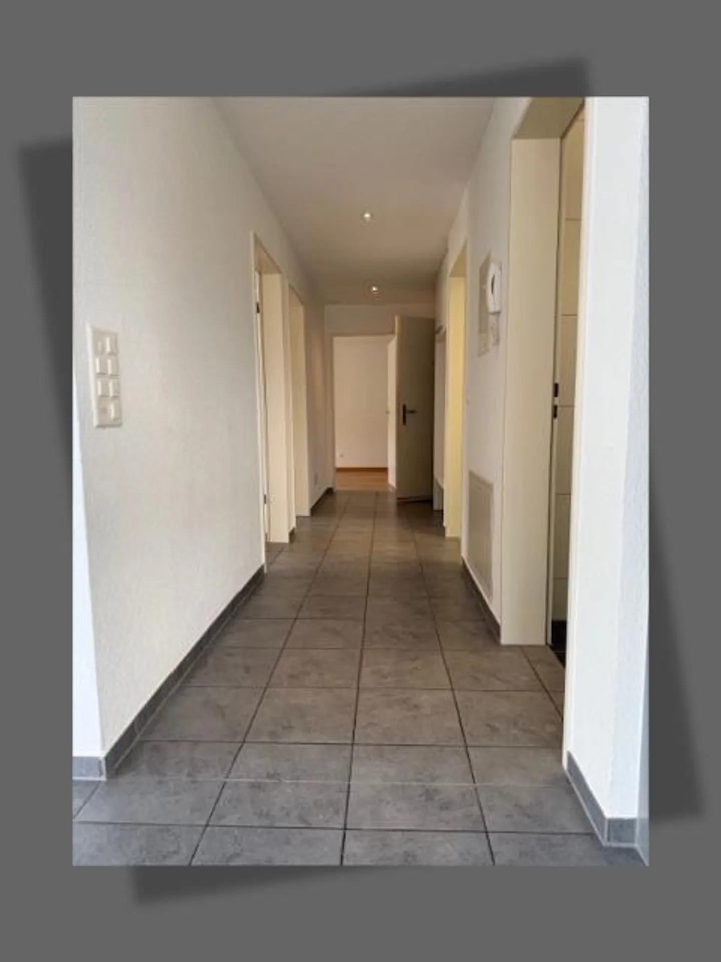 Helle 4.5-Zimmer-Wohnung mit Balkon - Foto 7 von 9