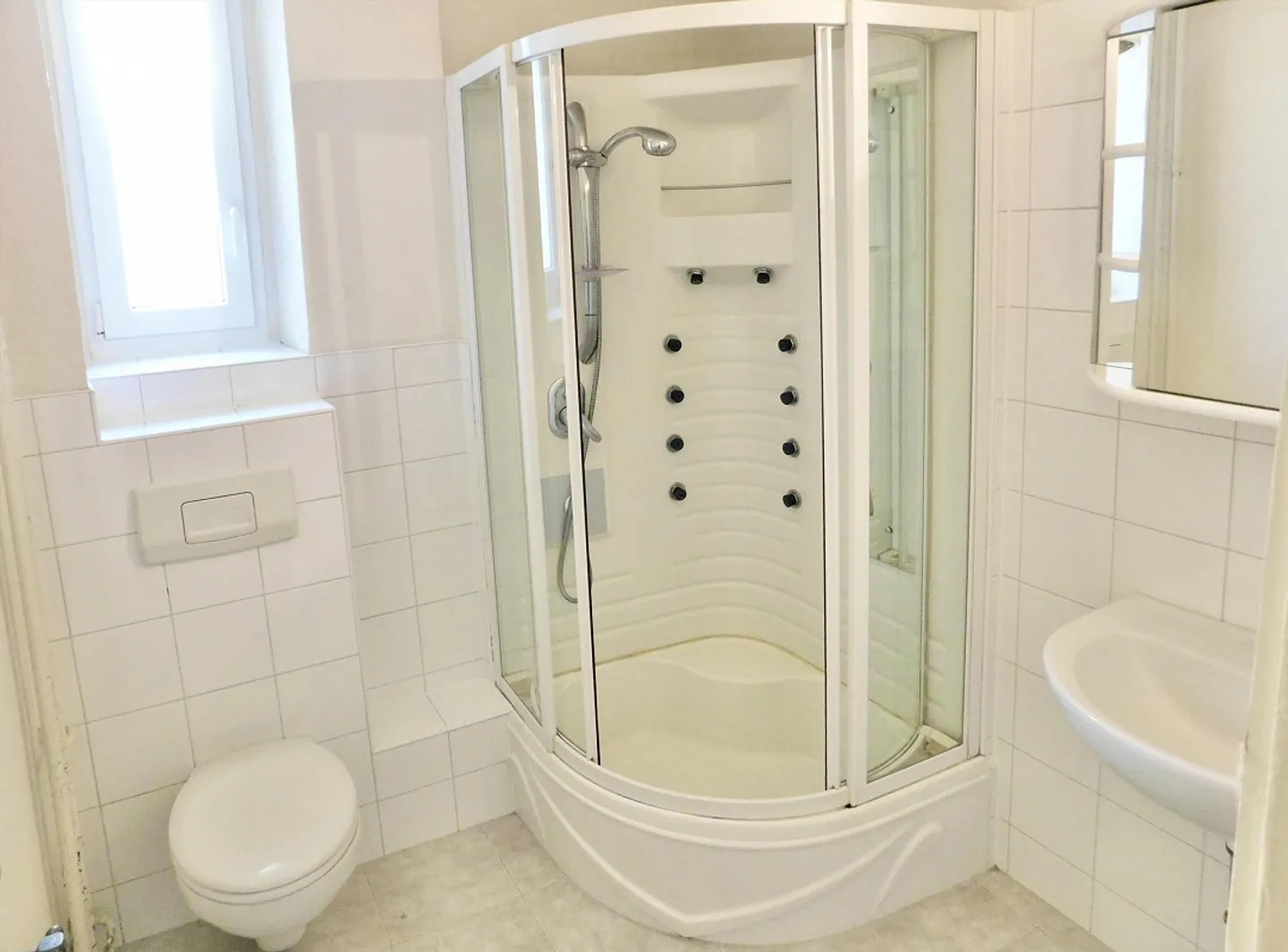 Luminoso appartamento di 3 stanze in un vecchio edificio nel cuore di San Gallo - Foto 4 di 7