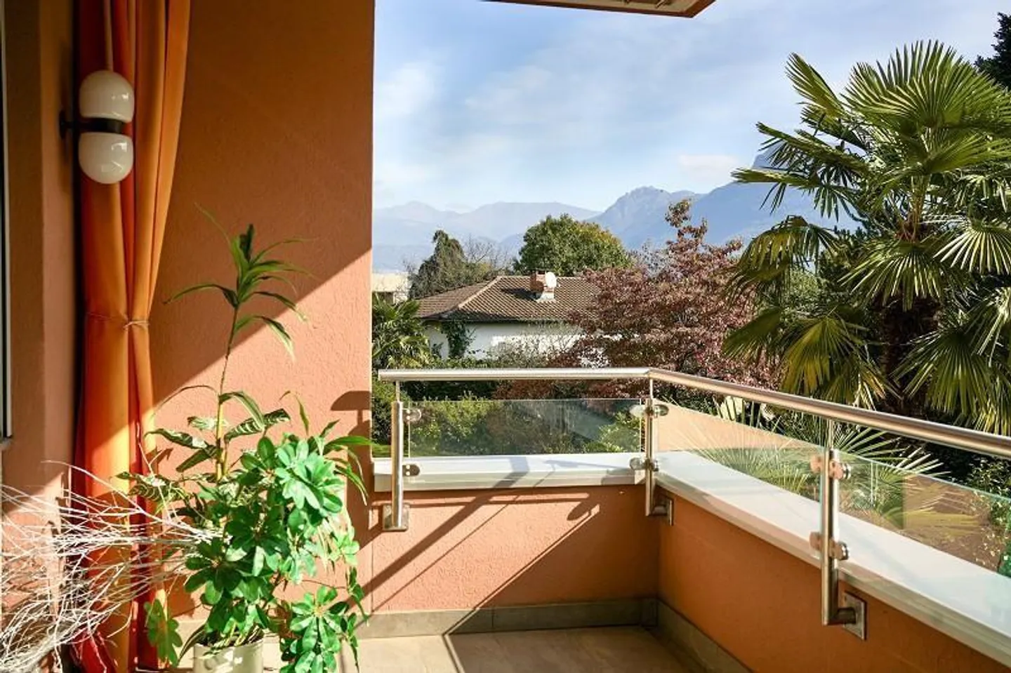 Appartamento 3 1/2 locali in una posizione molto tranquilla e soleggiata con vista - Foto 10 di 18
