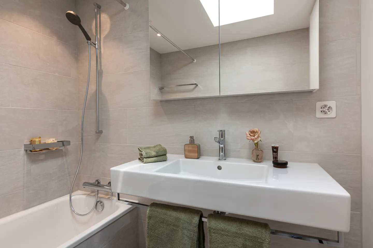 Moderne Attikawohnung in Zürich - Foto 5 von 8