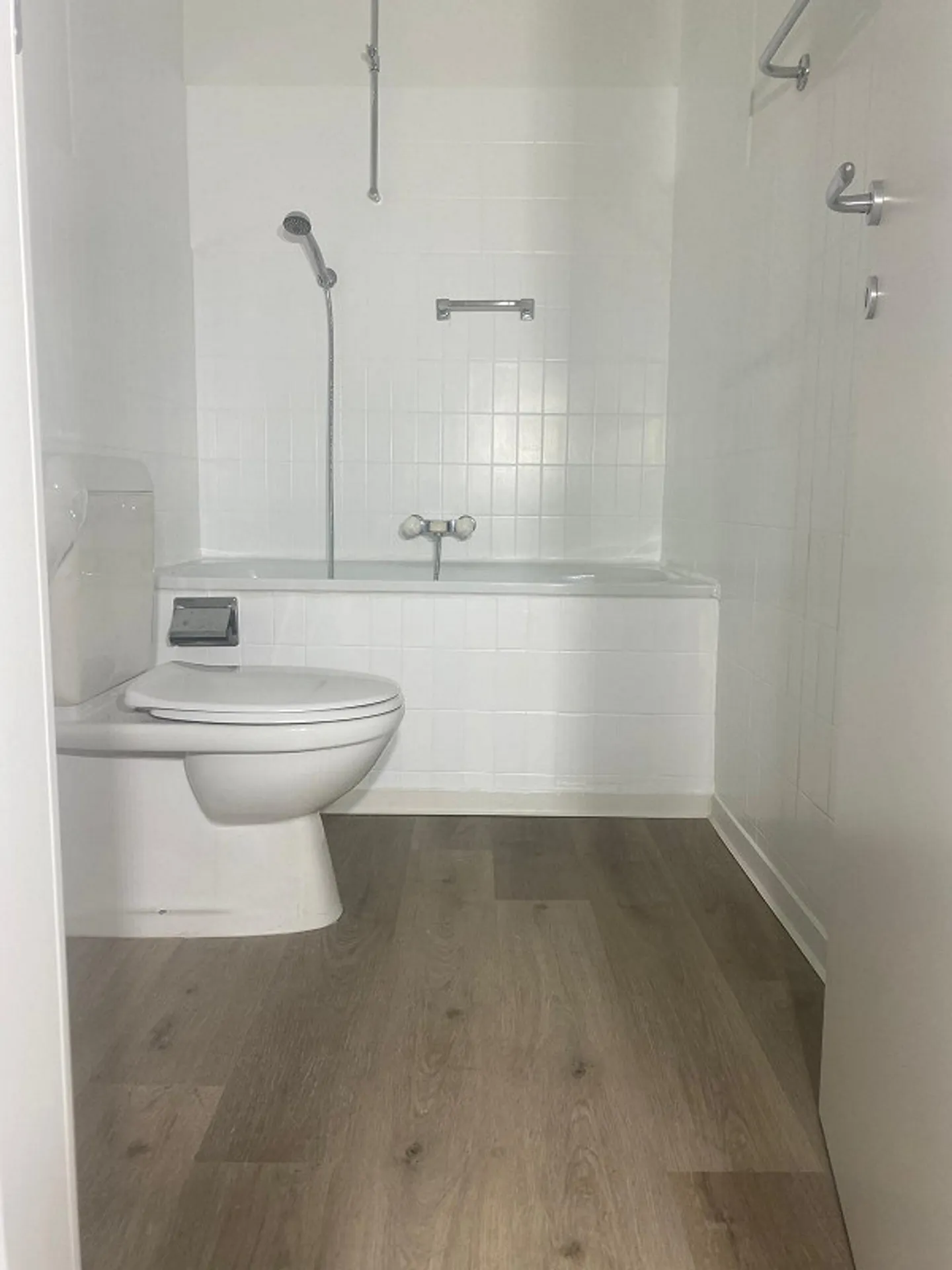 Elegante 3.5 locali all’ultimo piano ristrutturato - Foto 3 di 7
