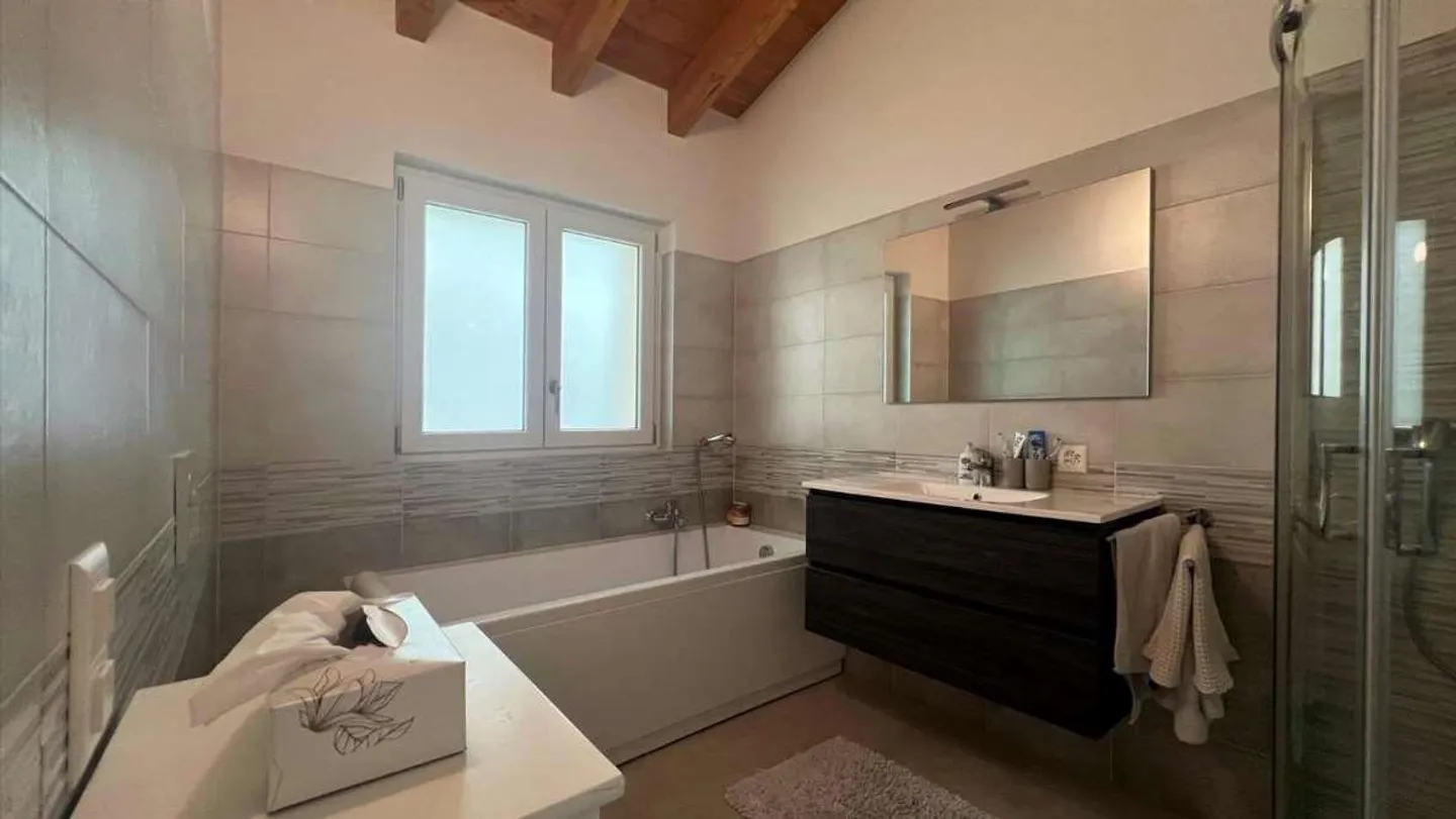 Partie d'une maison jumelée à VENDRE, 4,5 pièces - Photo 5 sur 12
