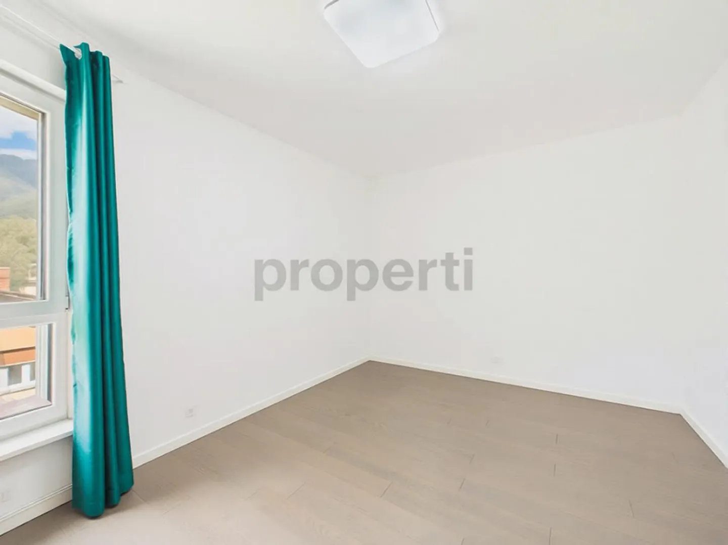 Elegant 4.5-room apartment in Bellinzona with 30 sqm terrace - Photo 6 of 16