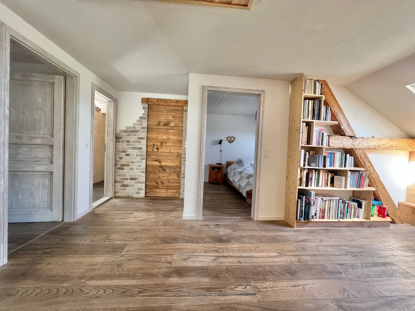 Villa with 6.5 rooms, large garden, pool,... - Photo 6 of 13
