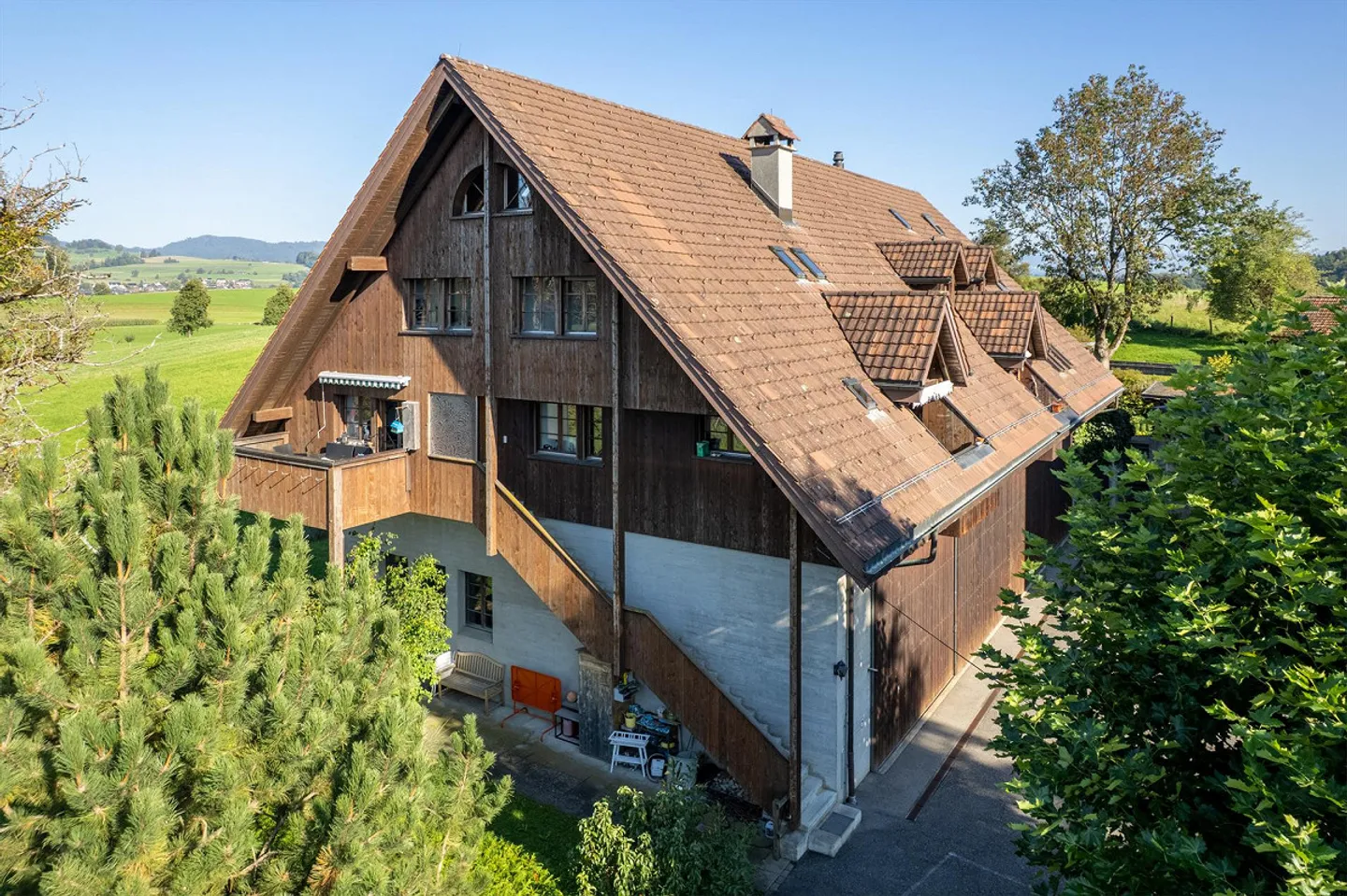 Opportunité unique - Terrain avec maison multifamiliale et unifamiliale - Photo 5 sur 8