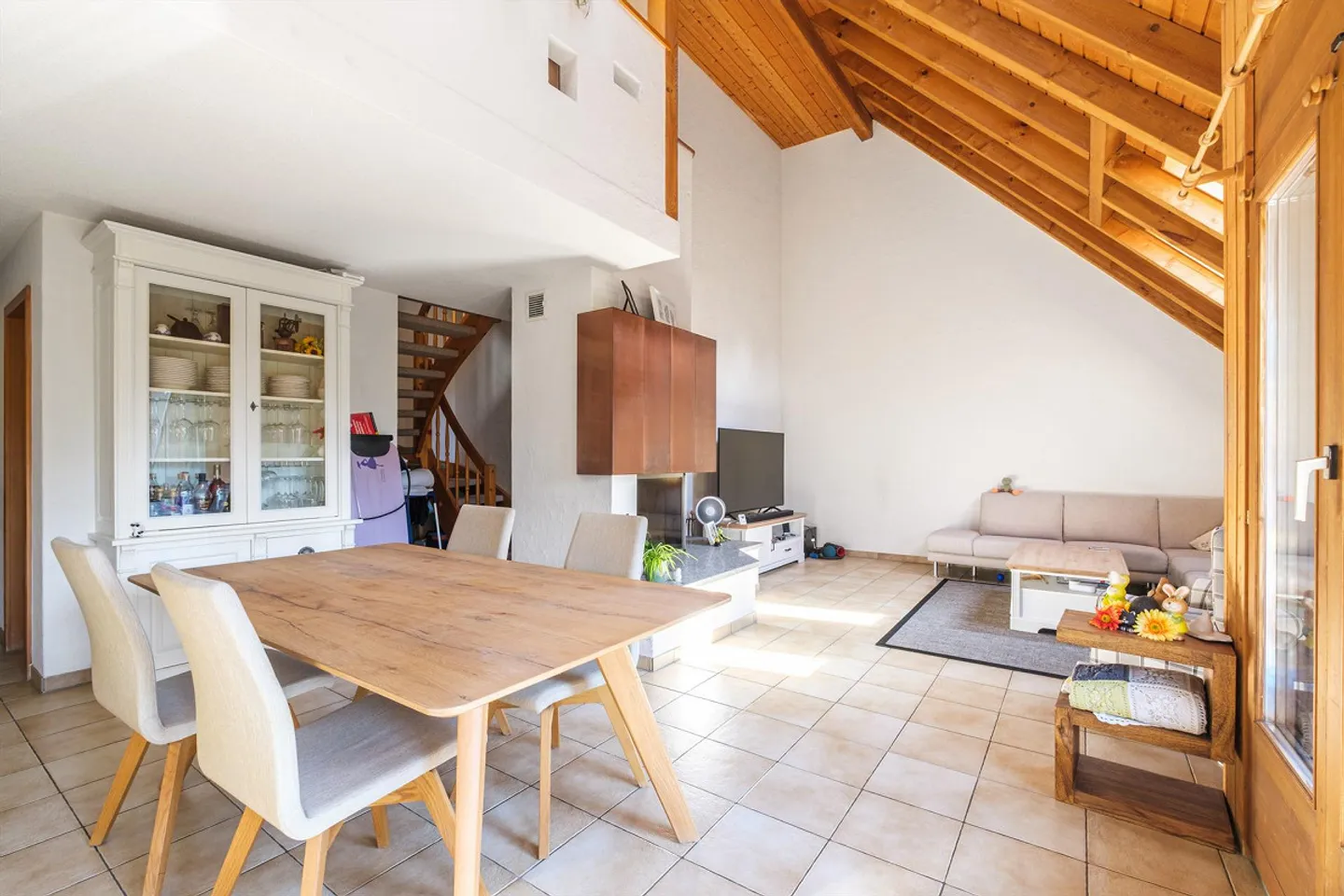 Opportunité unique - Terrain avec maison multifamiliale et unifamiliale - Photo 6 sur 8