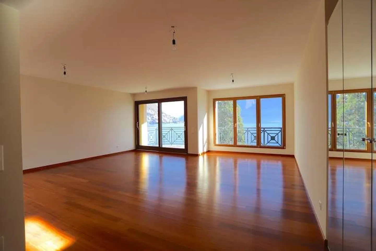 Appartamento 4,5 locali con vista lago - Foto 1 di 5