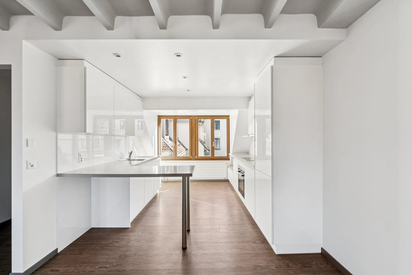 Spacious apartment, close to Lake Geneva and Parc La Grange - Photo 2 of 13