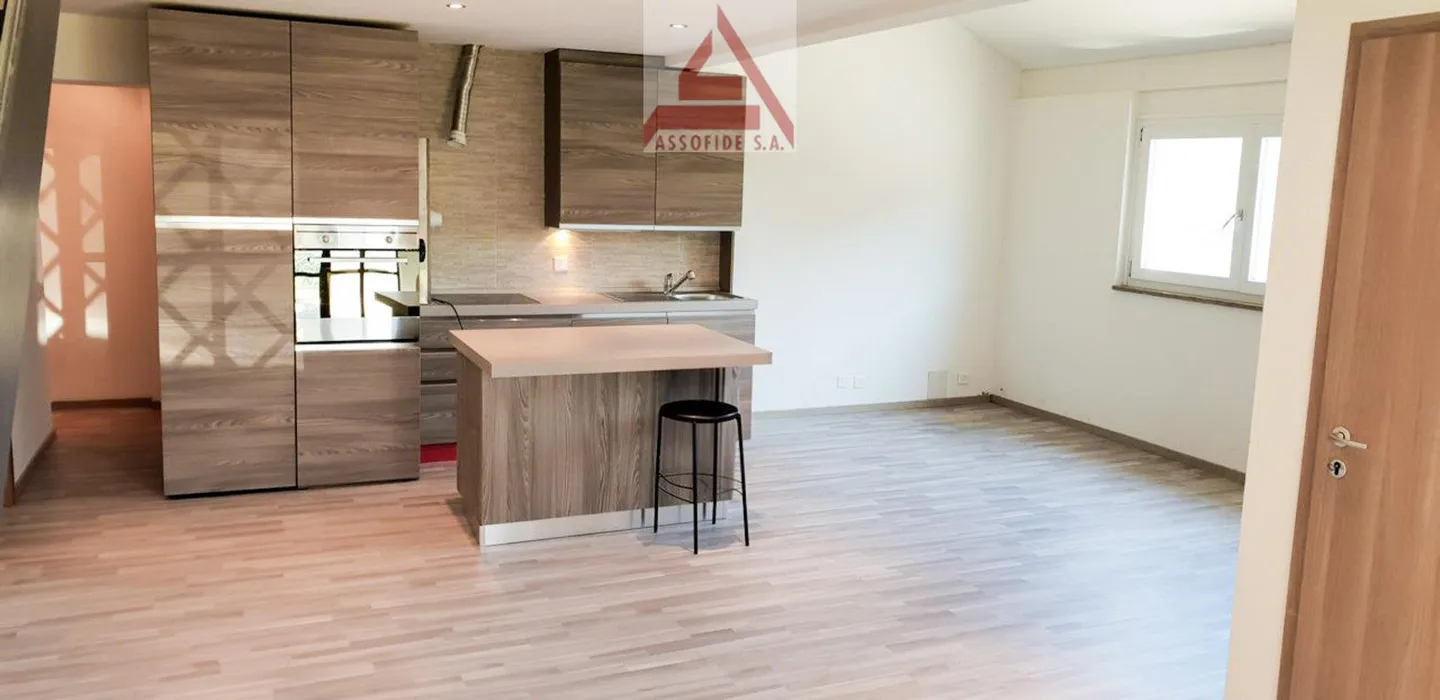 Maison avec 3 appartements - Photo 3 sur 8