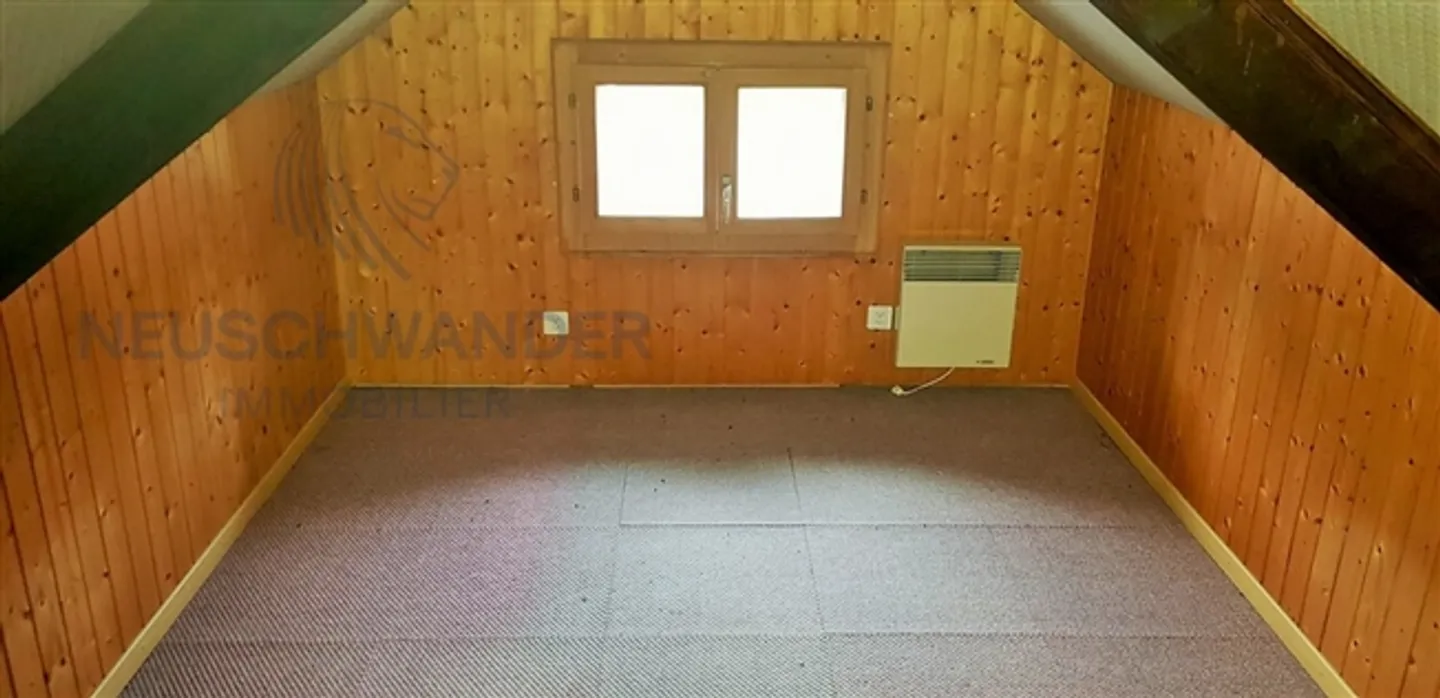 Camera/Deposito mobili sotto il soffitto - Foto 4 di 6