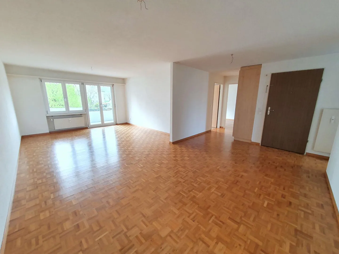 Beautiful bright quiet 3 1/2 room apartment on the 1st floor with balcony for rent - Photo 2 of 12