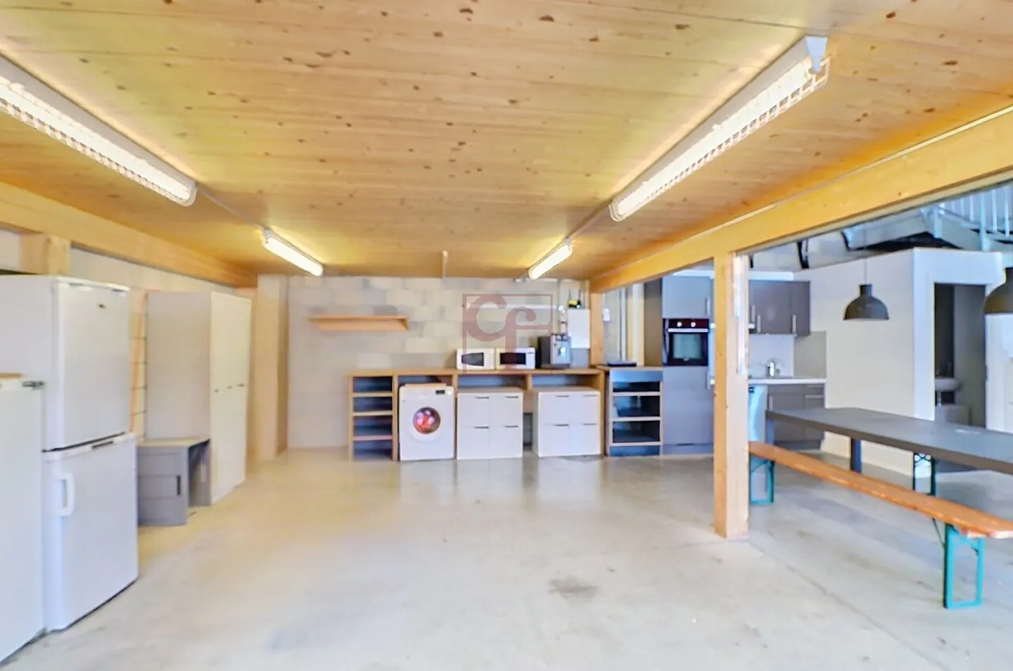 À louer – Local commercial (atelier, dépôt et bureau) de 400 m² - Foto 4 di 9