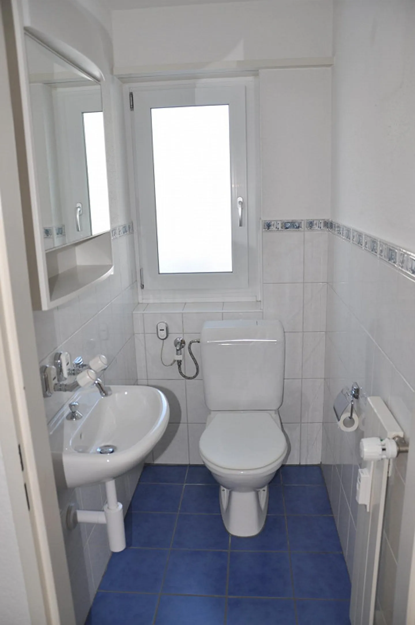 Beautiful bright quiet 3 1/2 room apartment on the 1st floor with balcony for rent - Photo 9 of 12