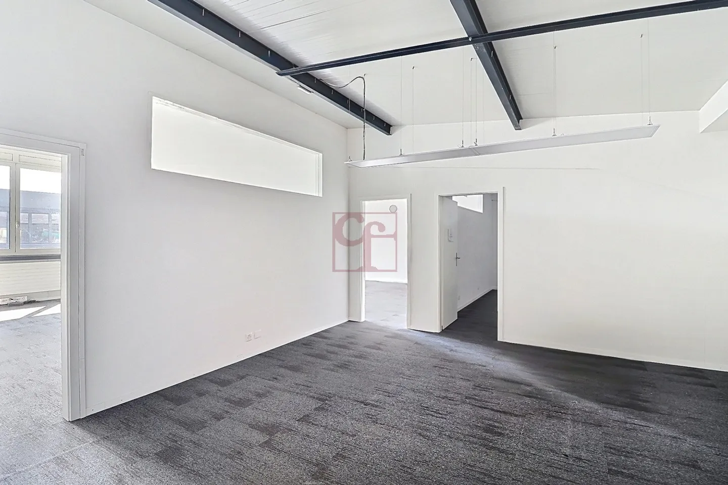 À louer – Local commercial (atelier, dépôt et bureau) de 400 m² - Foto 7 di 9