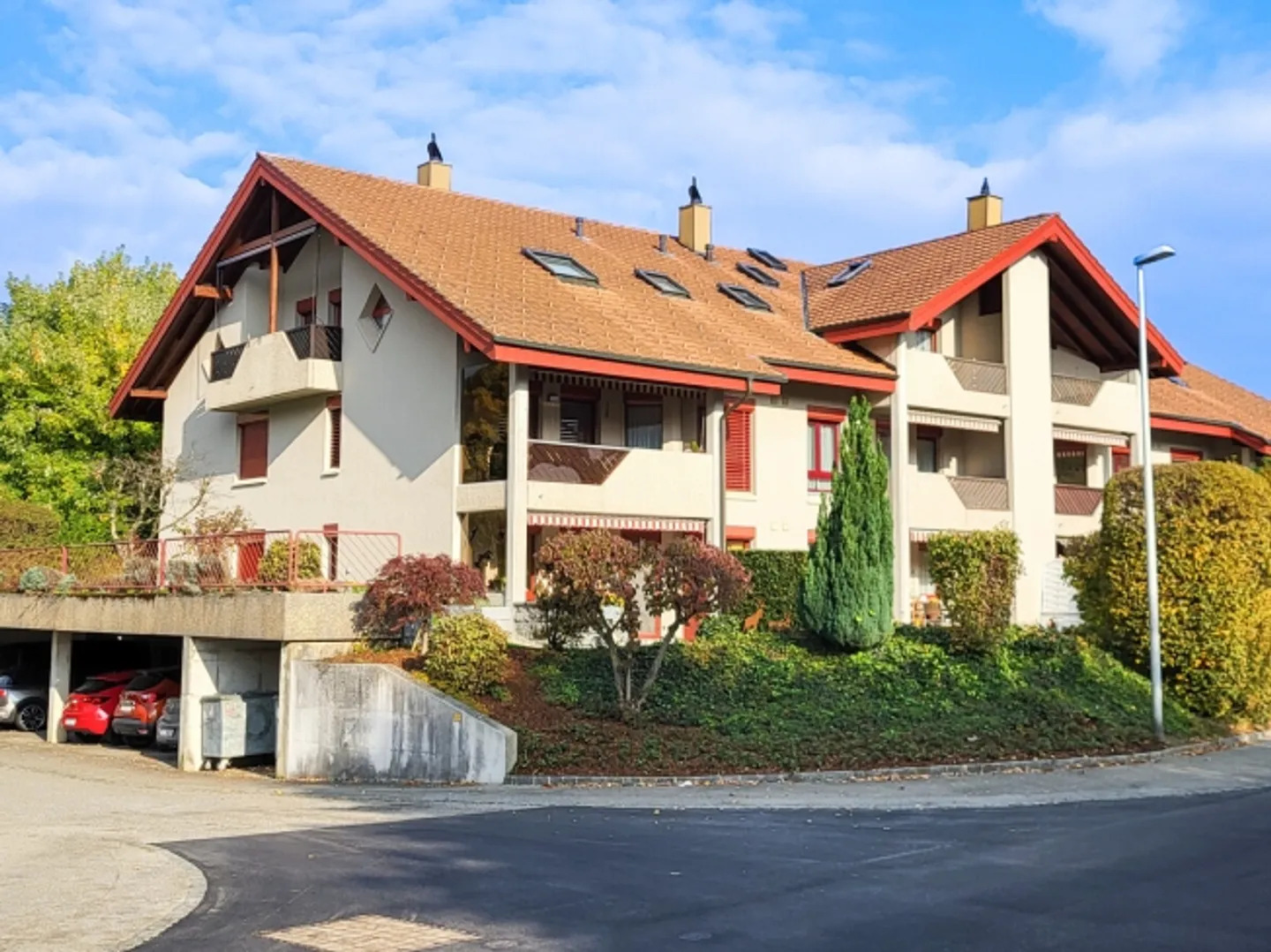 «Helle 4.5-Zimmer Gartenwohnung mit sonnigem Sitzplatz» - Foto 1 von 13