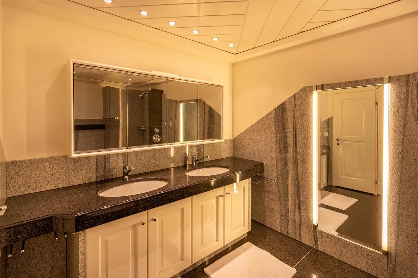 Historical 3½-Room Garden Apartment in the Courtyard House of Schloss Klingelburg - Photo 6 of 12