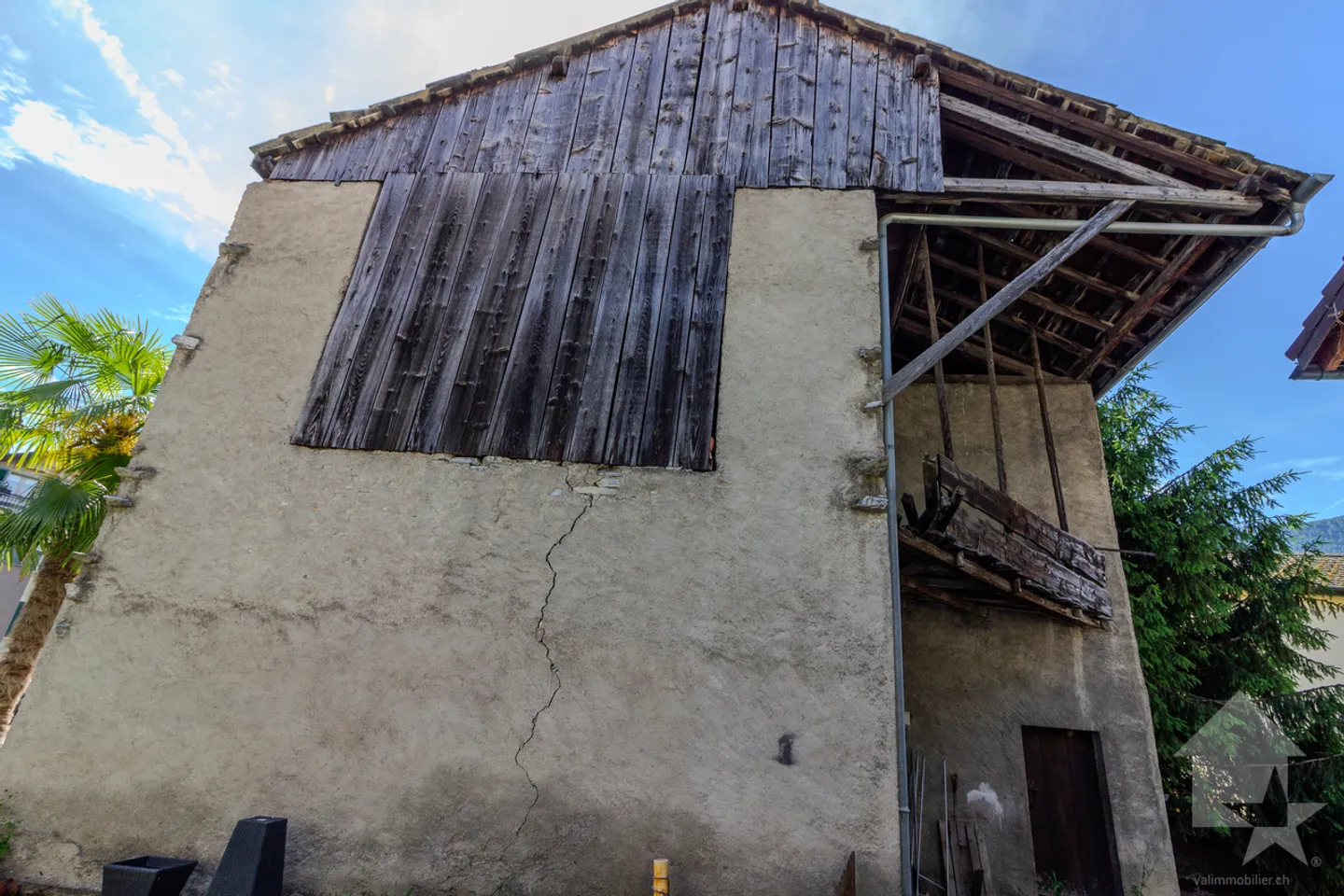 Grange de village et grange à rénover complètement - Photo 11 sur 13