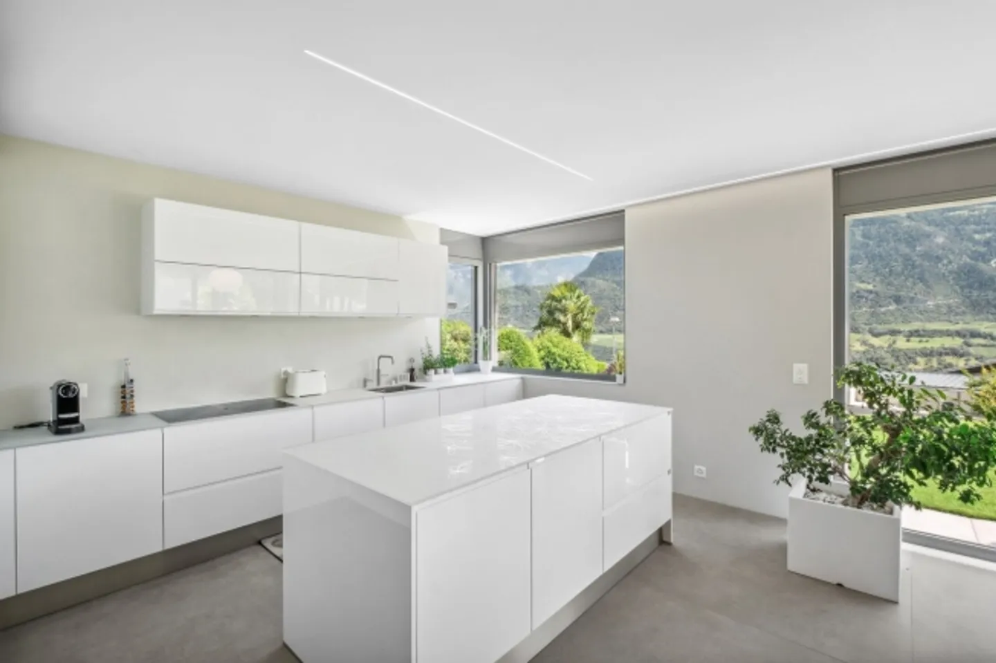 CORIN - Magnifique villa moderne avec vue grandiose sur la plaine - Photo 4 sur 11