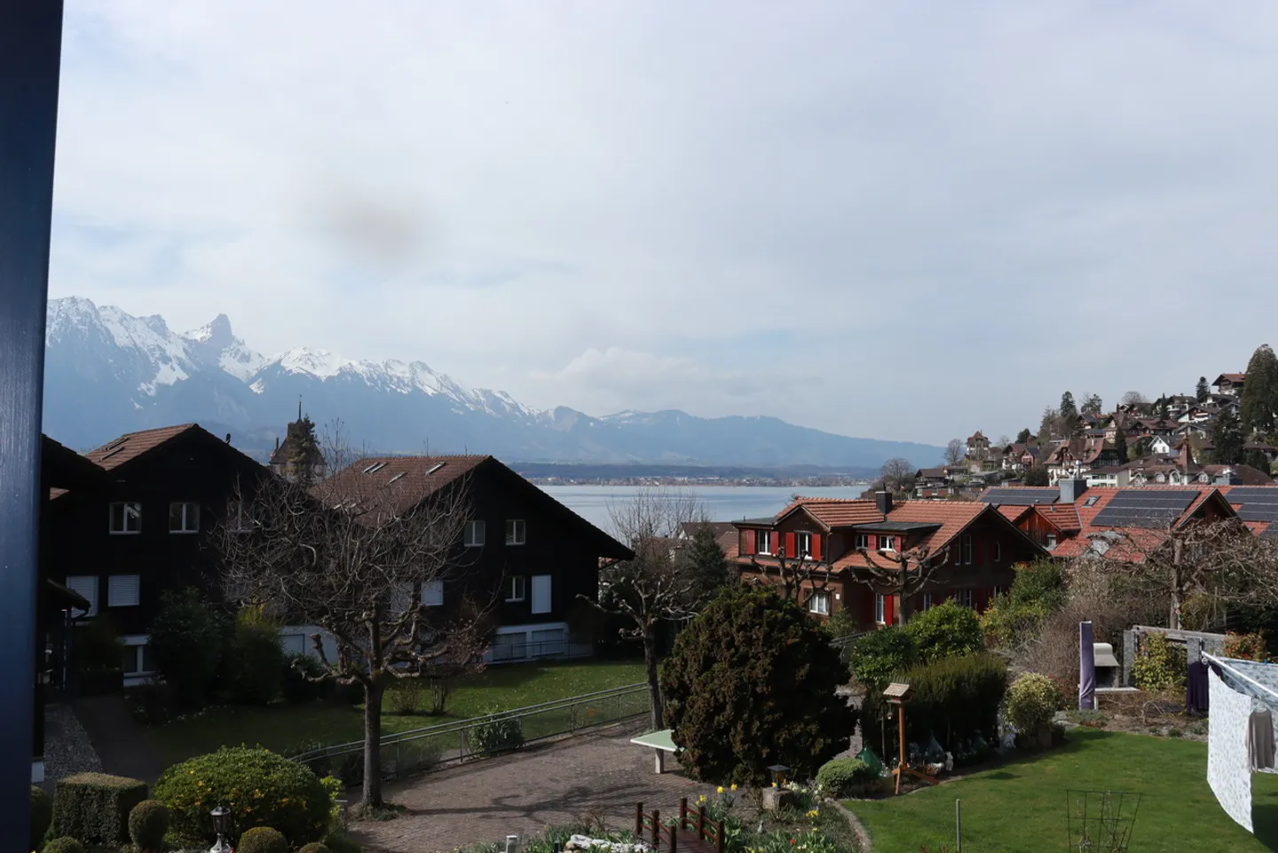Rêve de maisonette avec vue sur le lac & cheminée – Vivre au bord du lac de Thoune - Photo 13 sur 19