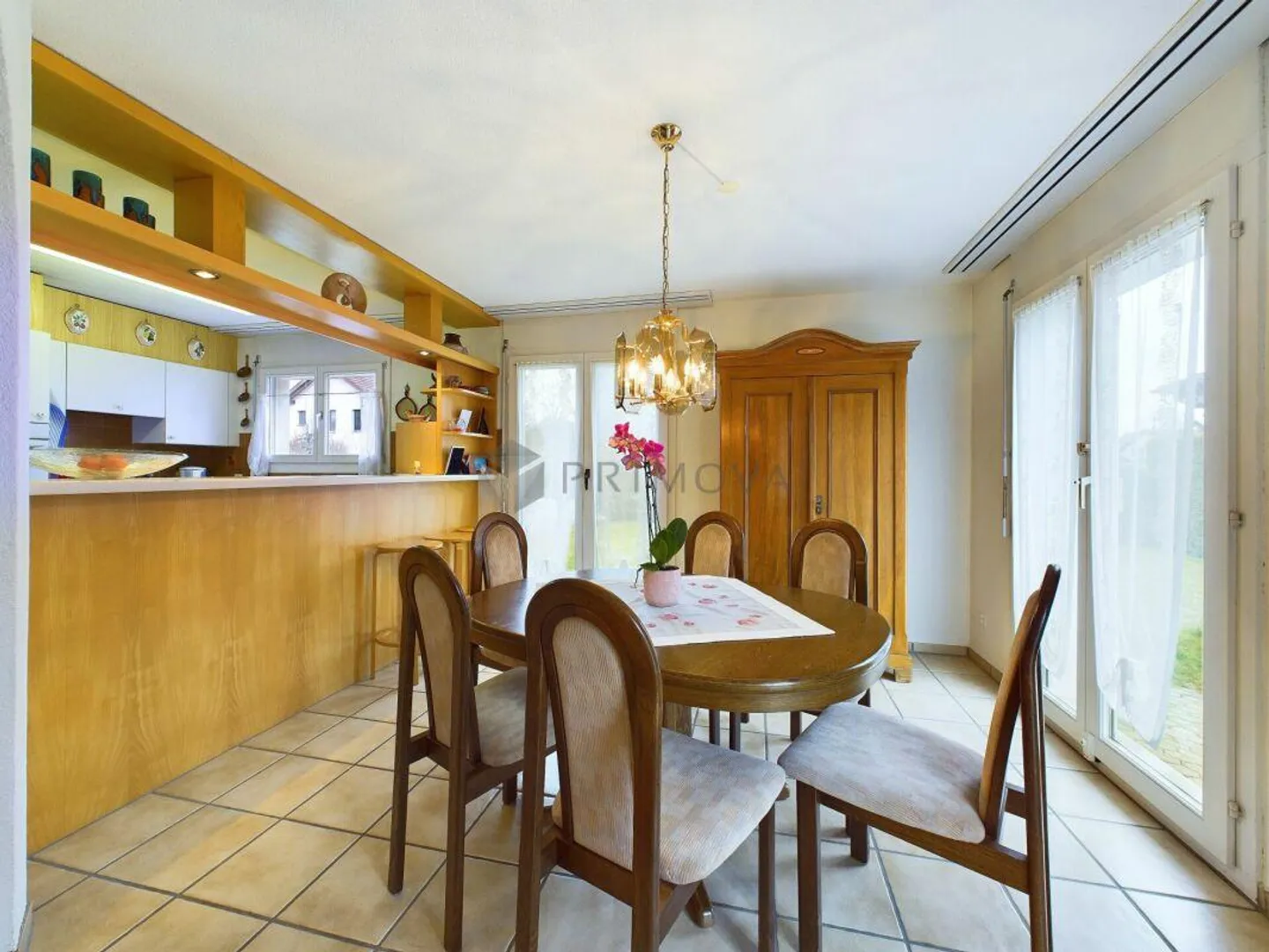 Casa familiare da sogno con spazio per vivere - Foto 3 di 16