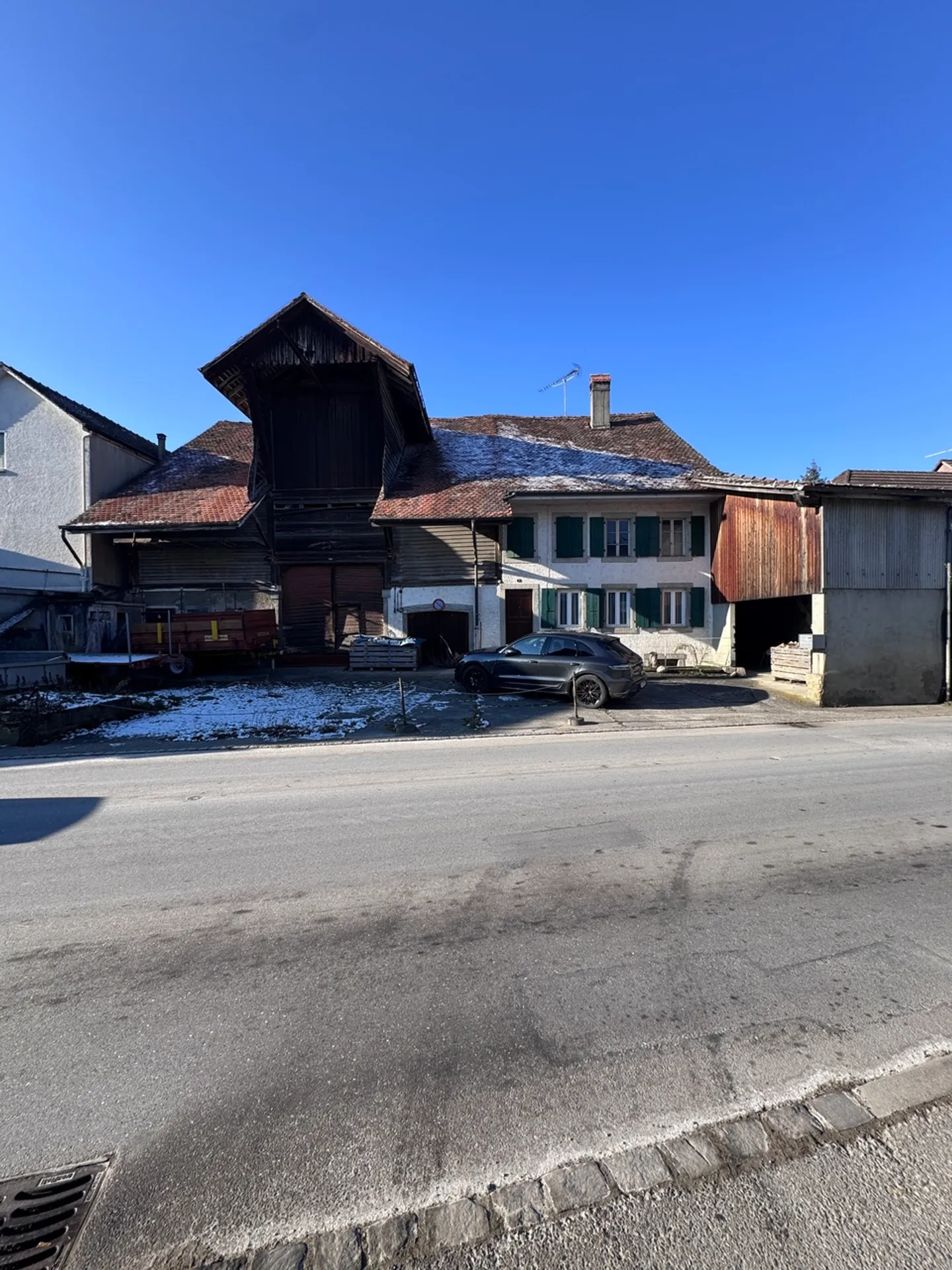 Grandcour, for sale, village house to renovate, great potential! - Photo 1 of 8