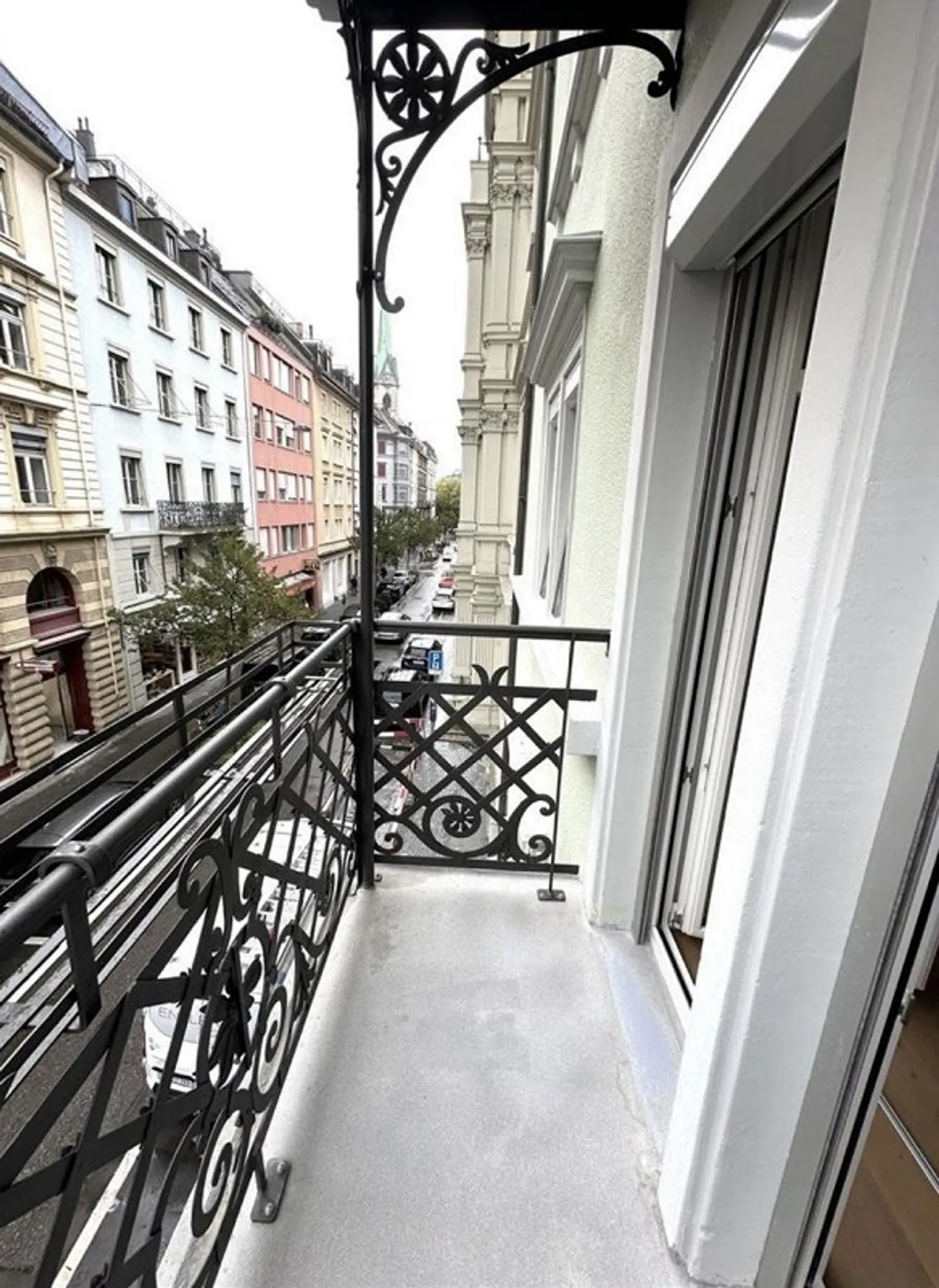 Incantevole appartamento arredato con 1 camera in posizione privilegiata a Zurigo - Foto 3 di 9