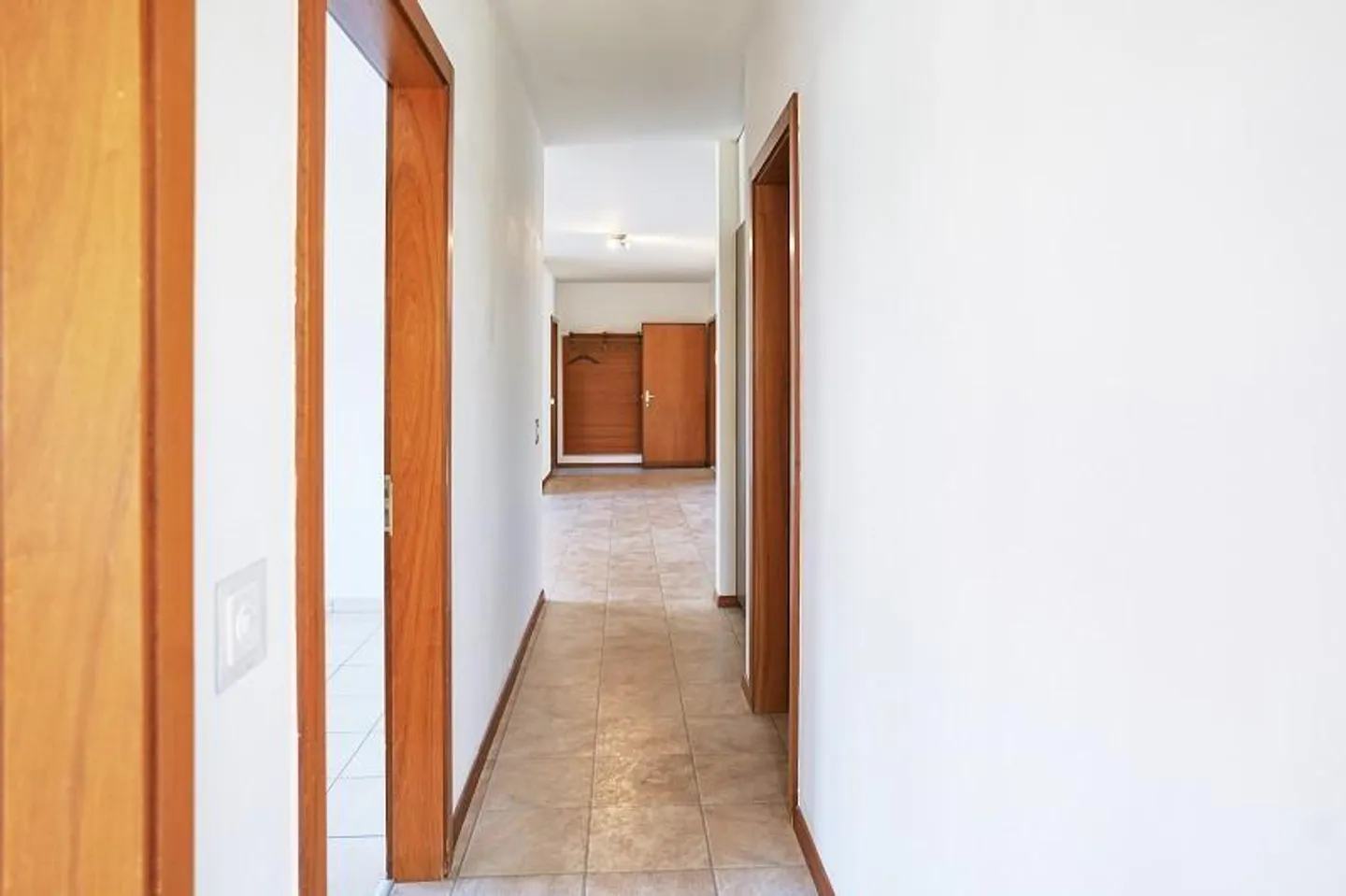 Helle 3,5-Zimmer-Wohnung in Quartino - Foto 14 von 21