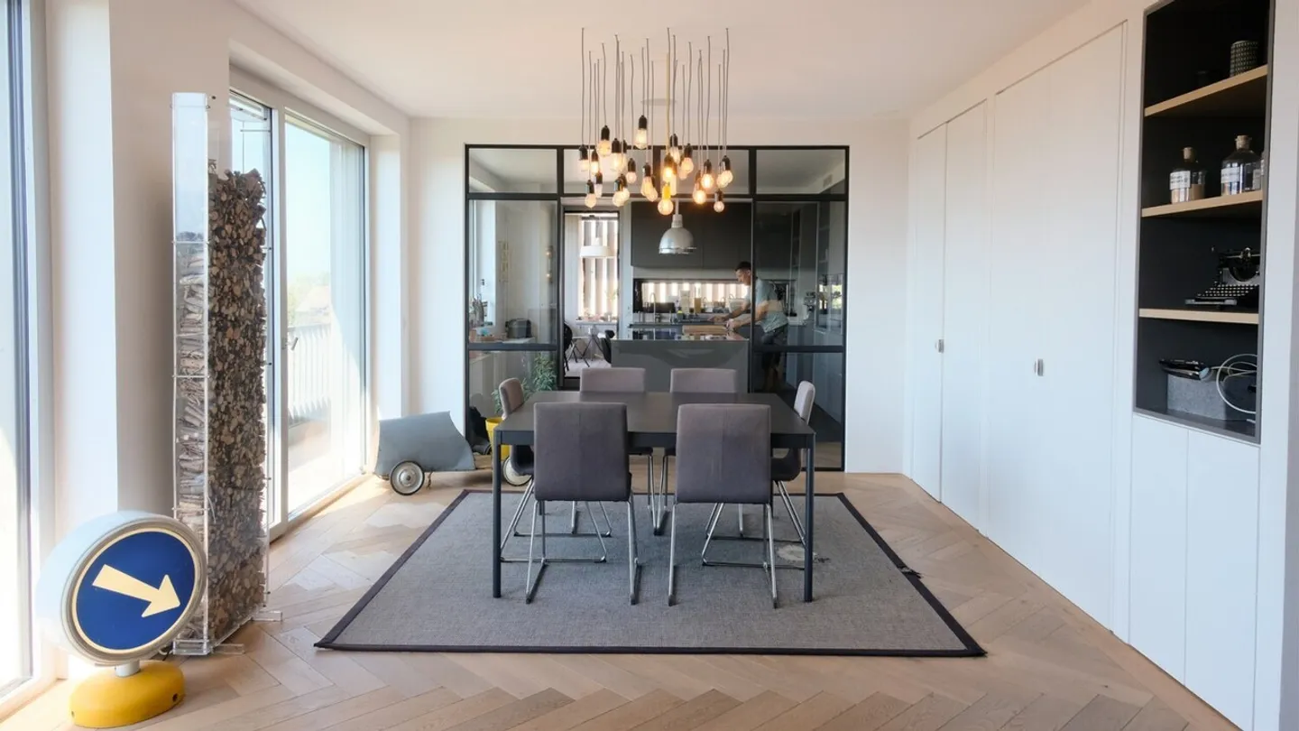 Vevey - Splendide appartement en duplex de 220m2 avec vue panoramique! - Foto 1 von 13