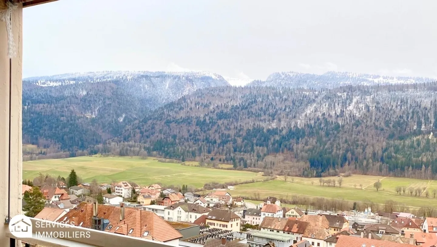 Très ensoleillé appartement avec vue dégagée sur la vallée - Photo 1 sur 20