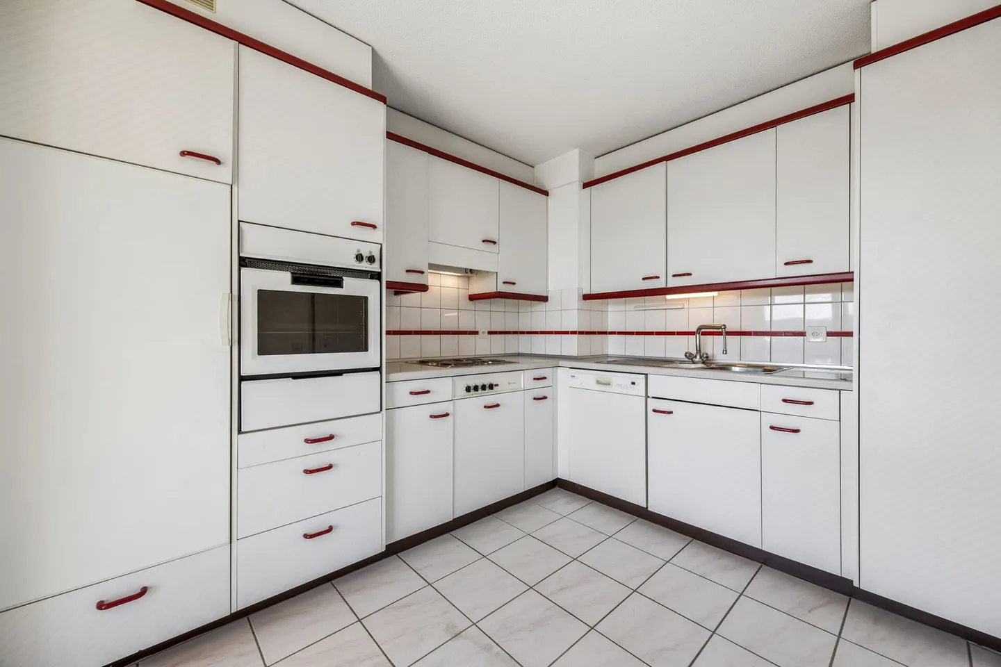 Family-friendly 4.5-room apartment in a quiet location - Photo 4 of 13