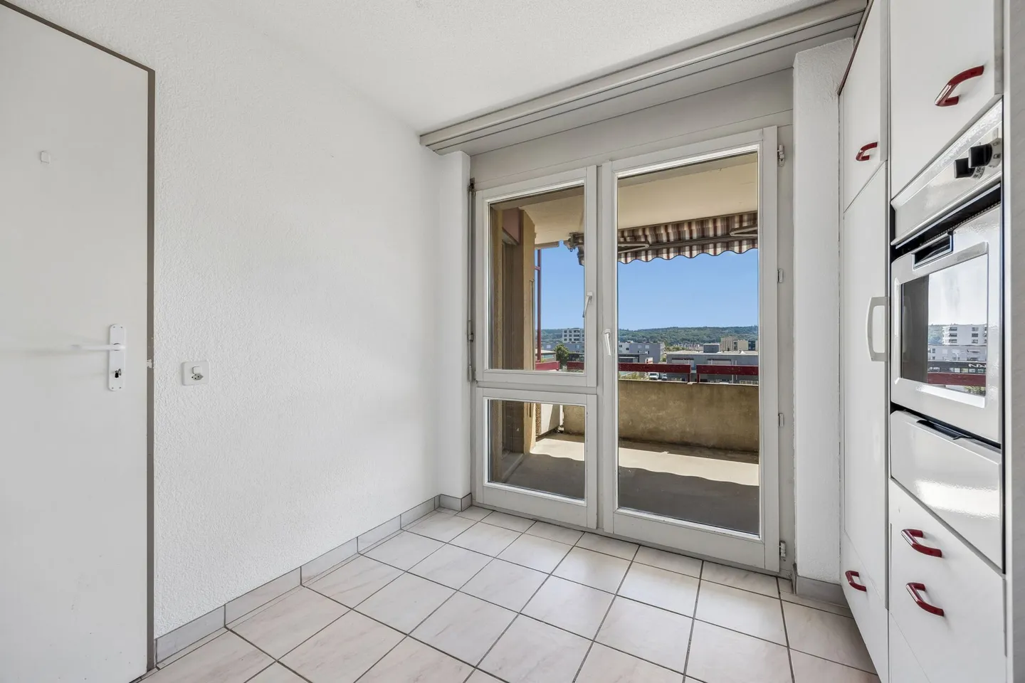 Family-friendly 4.5-room apartment in a quiet location - Photo 5 of 13