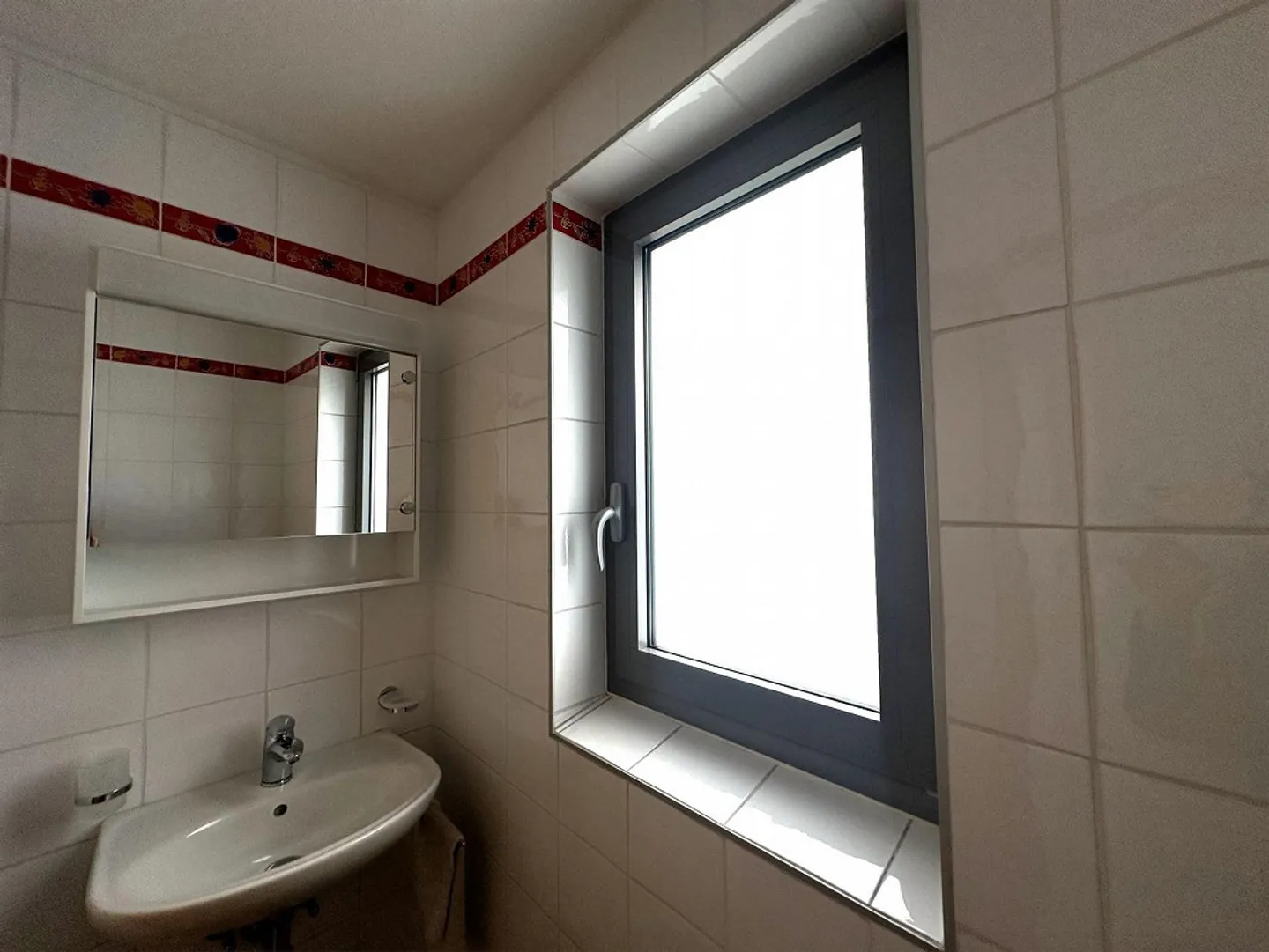 FOR RENT: CHARMING HOUSE WITH GARDEN PORTION - Photo 9 of 13