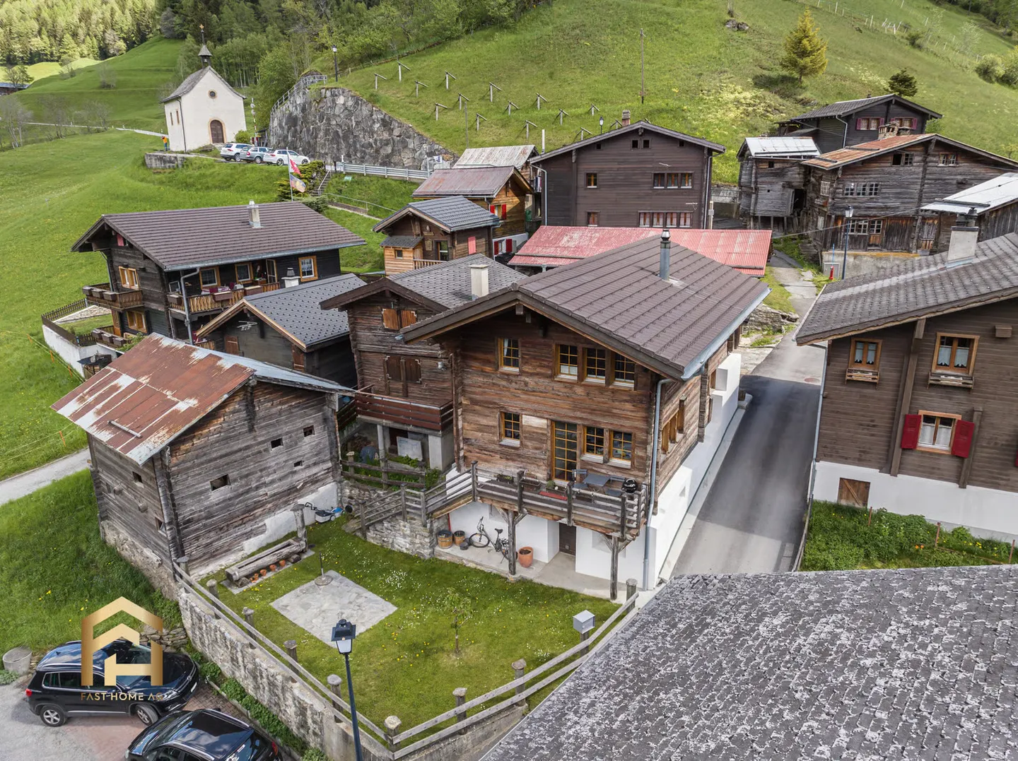 Einzigartiges Haus mit 5.5 Zimmern in Grengiols - Photo 1 of 13