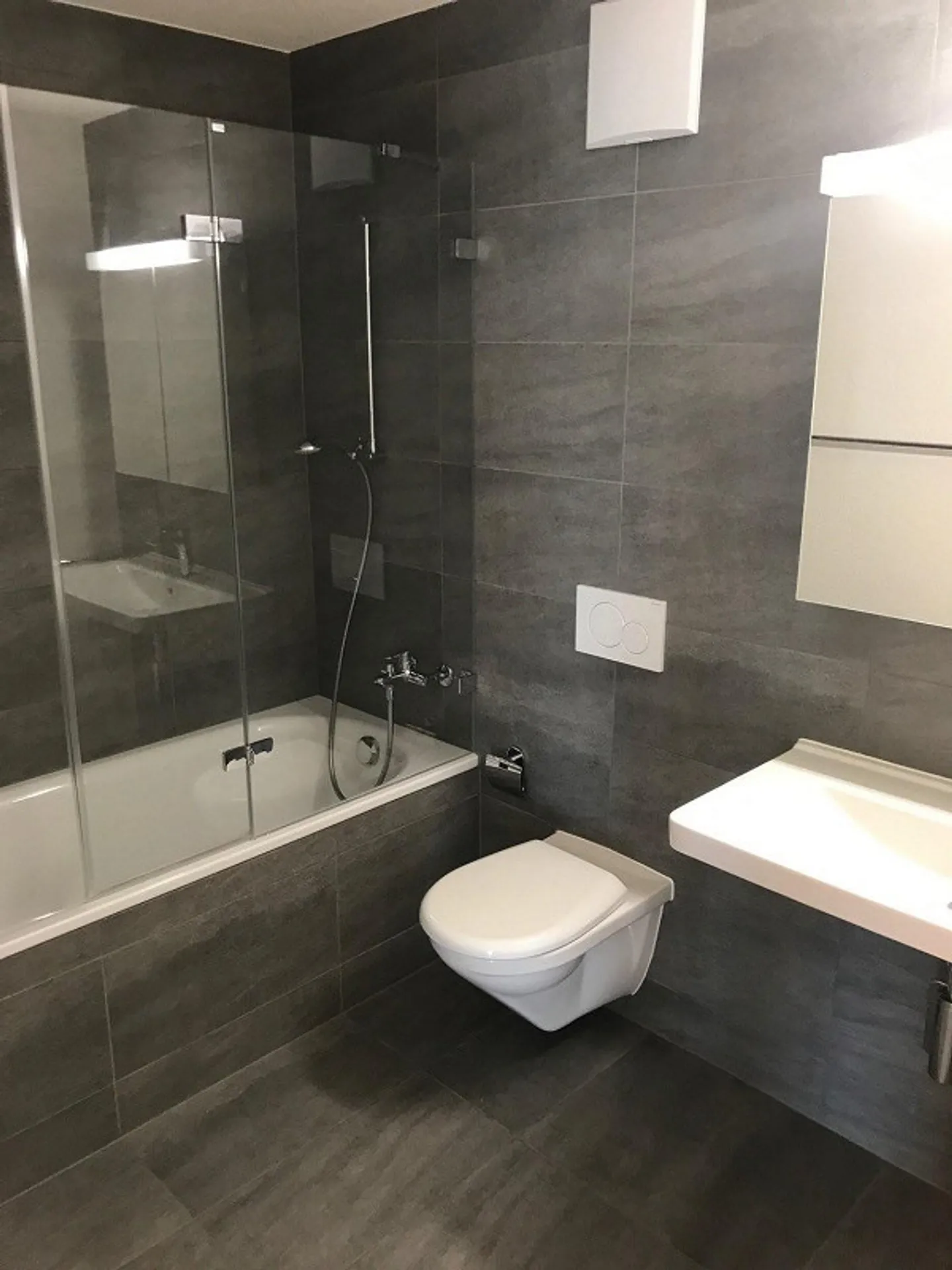 Moderne 2.5-Zimmerwohnung in Recherswil - Foto 9 von 12