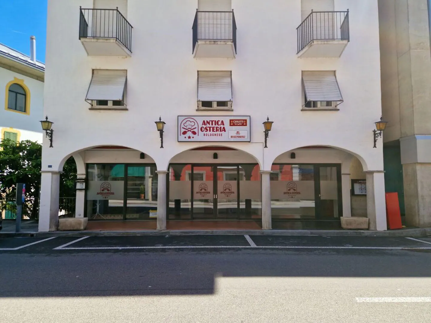 Ristorante arredato ed attrezzato | Möbliertes und ausgestattetes Restaurant - Foto 1 di 6