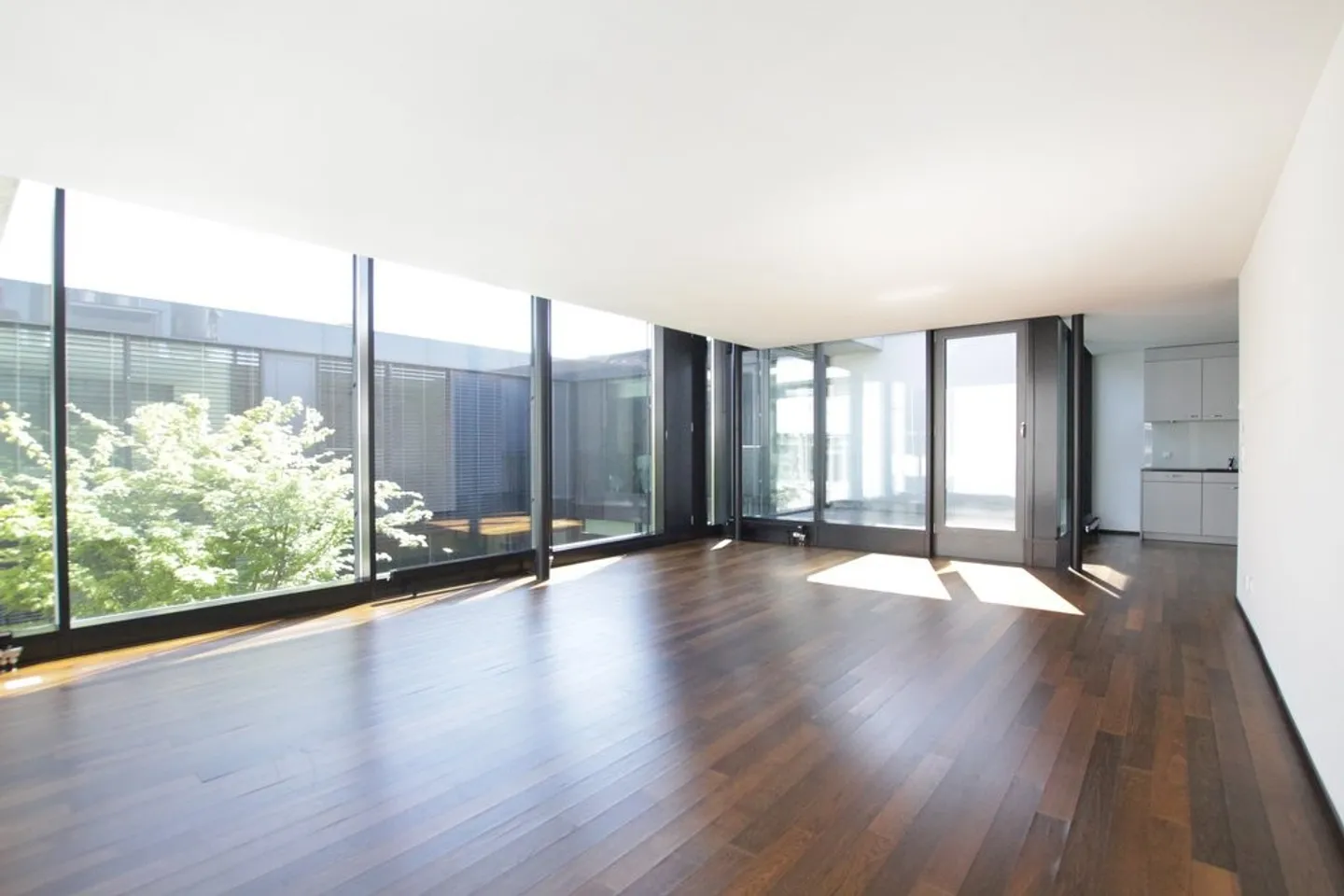 Apartment for rent - Photo 2 of 6