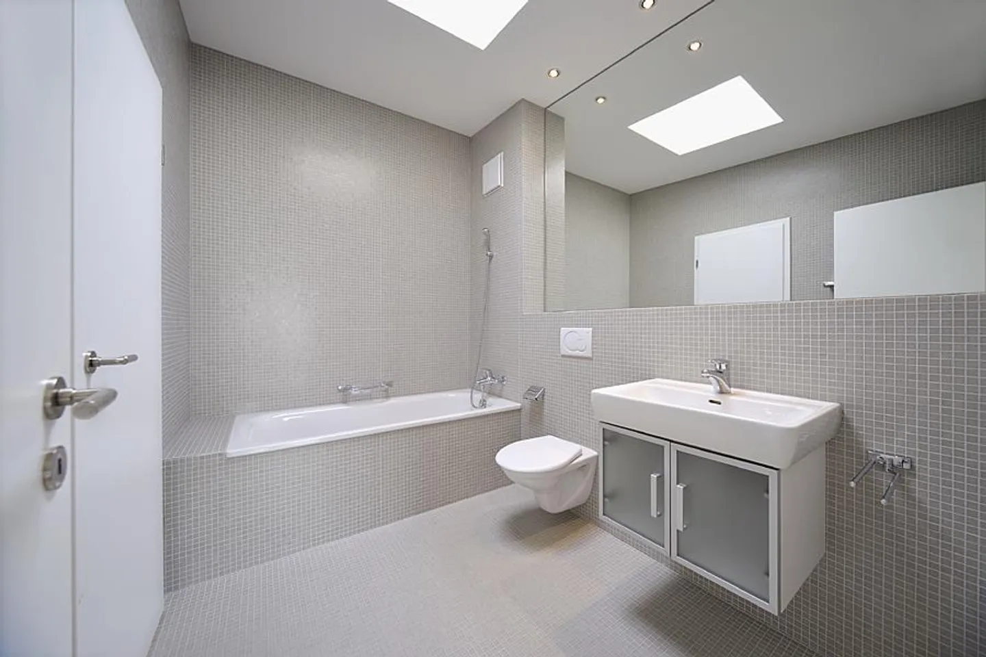 Geräumige moderne Wohnung im Grünen - Foto 7 von 10