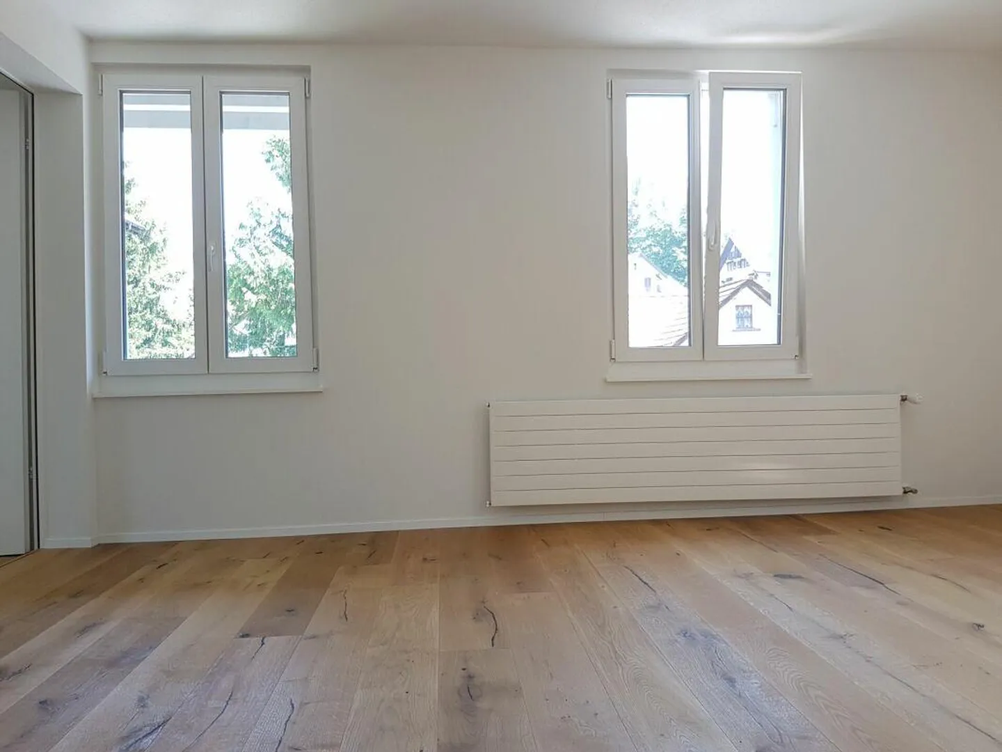 Great 2.5 Room Apartment with Private Patio - Photo 6 of 14