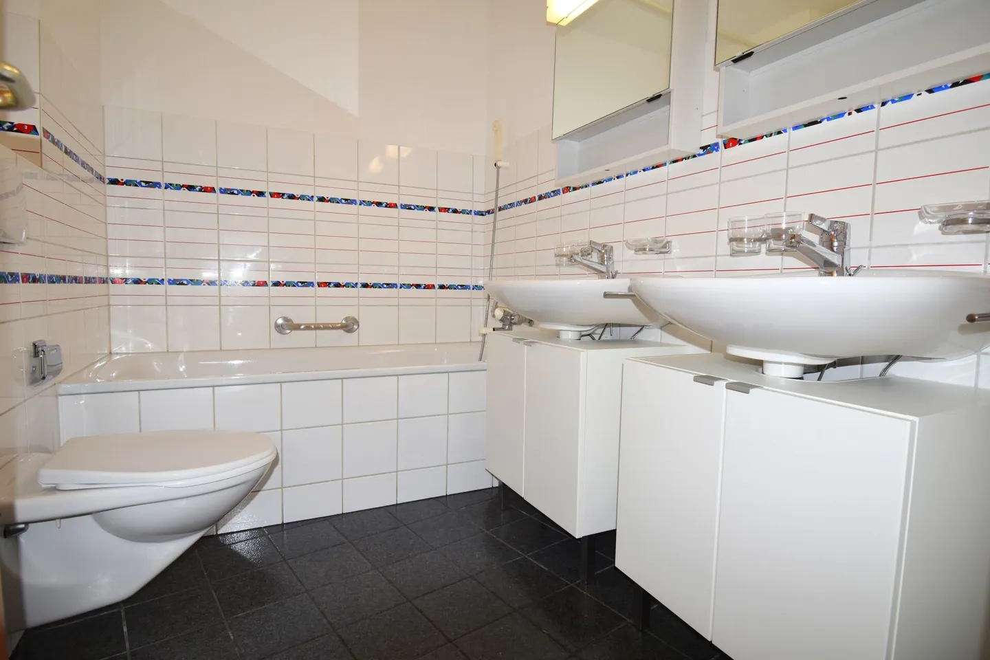 Great 5 1/2 room family apartment for rent - Photo 5 of 12