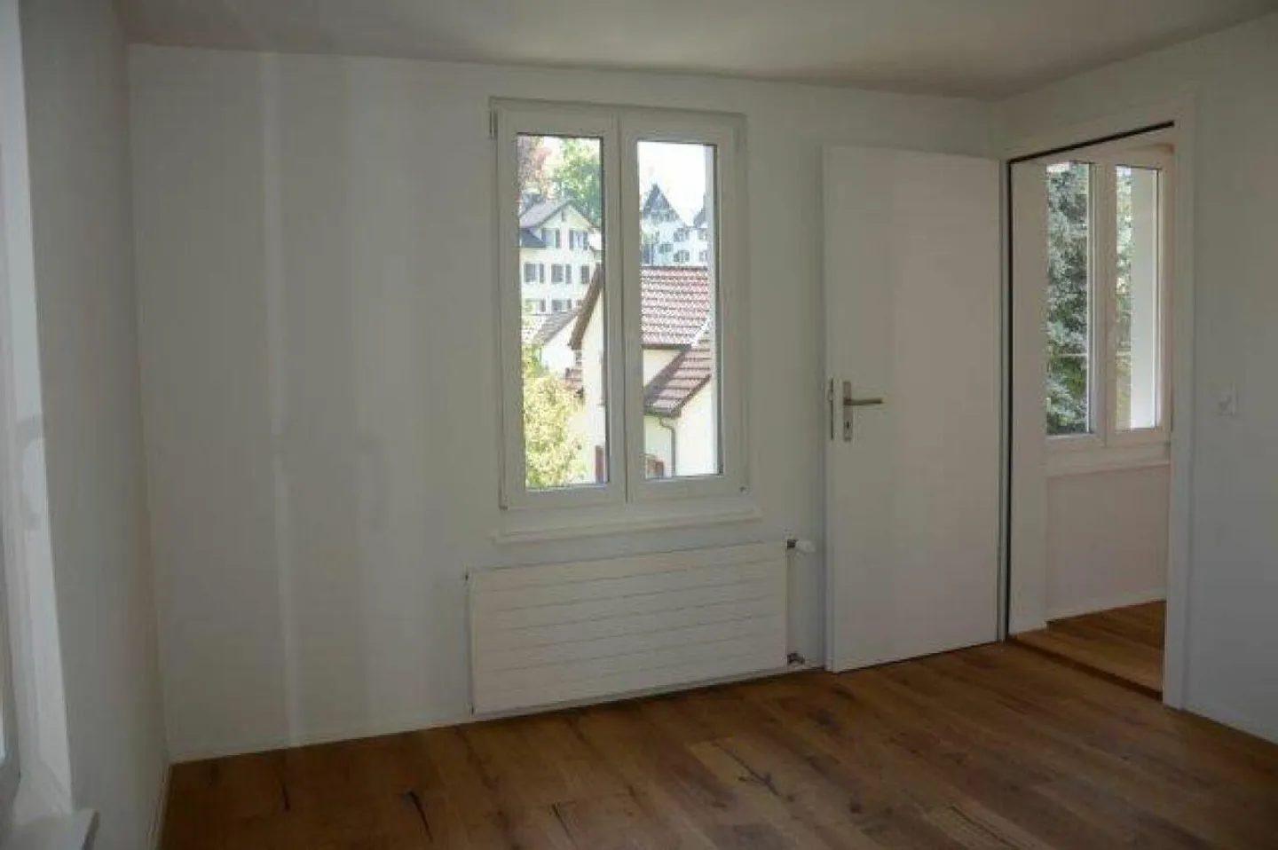 Great 2.5 Room Apartment with Private Patio - Photo 8 of 14