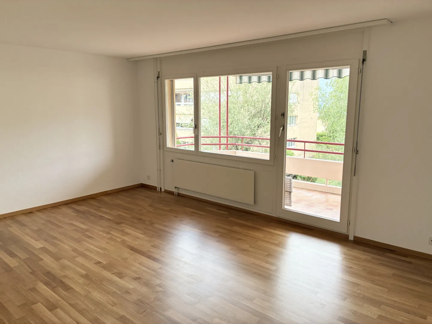 Appartement Charmant avec Balcon - Photo 2 sur 8