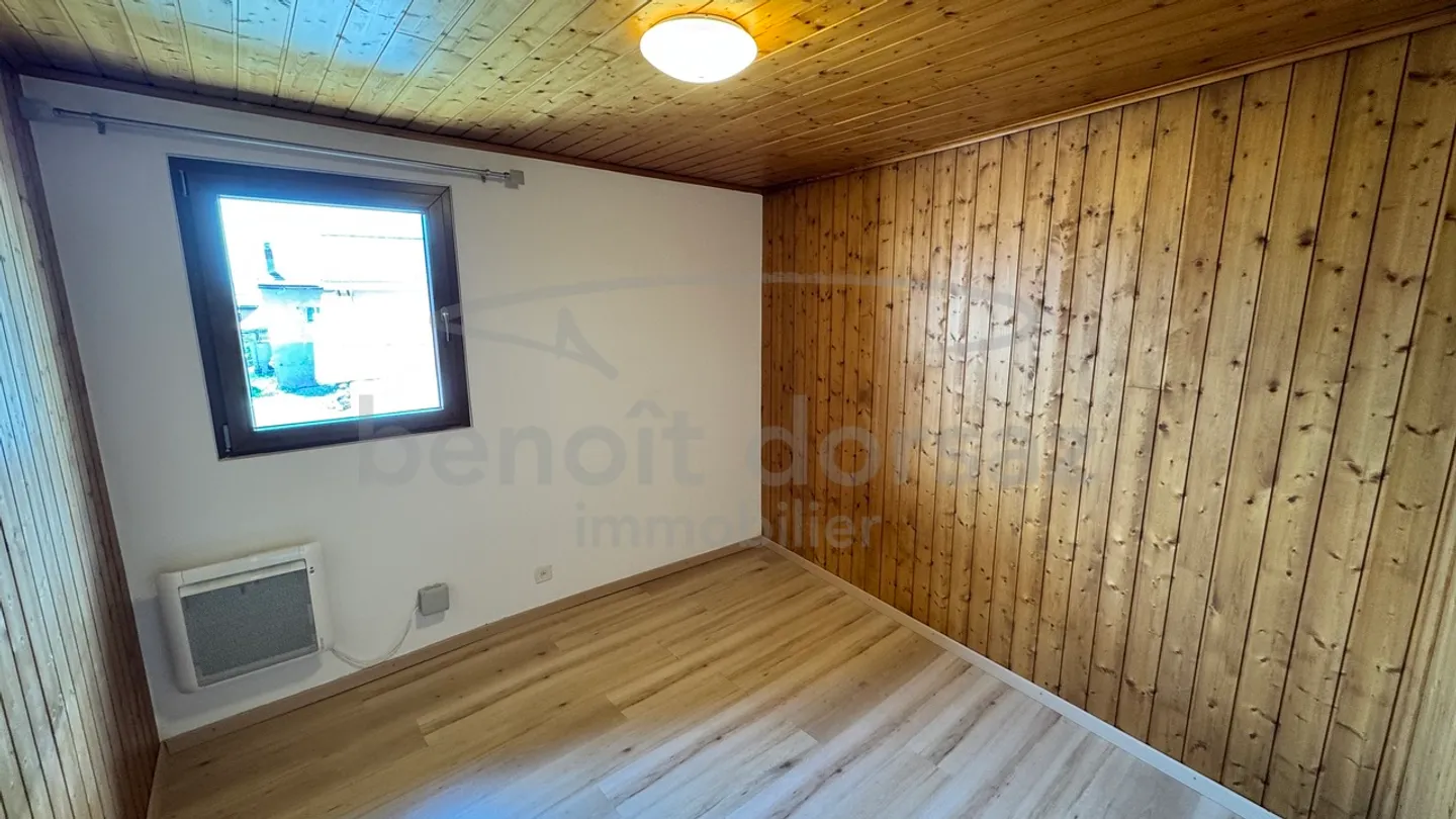 Charming Duplex Apartment - Photo 6 of 6