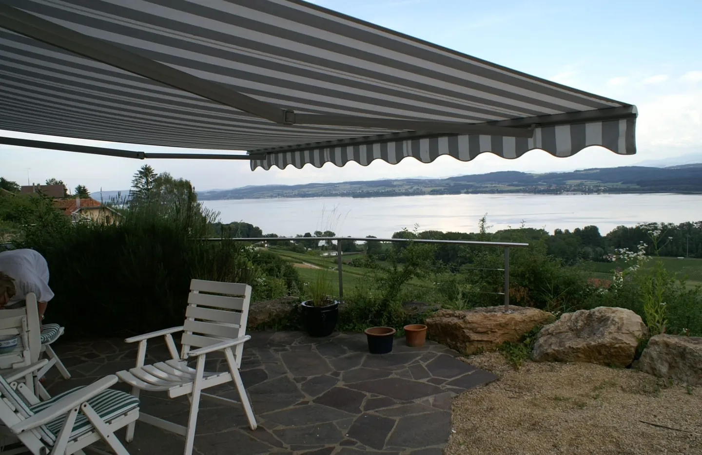 Appartement Terrasse avec Vue sur le Lac - Photo 4 sur 8