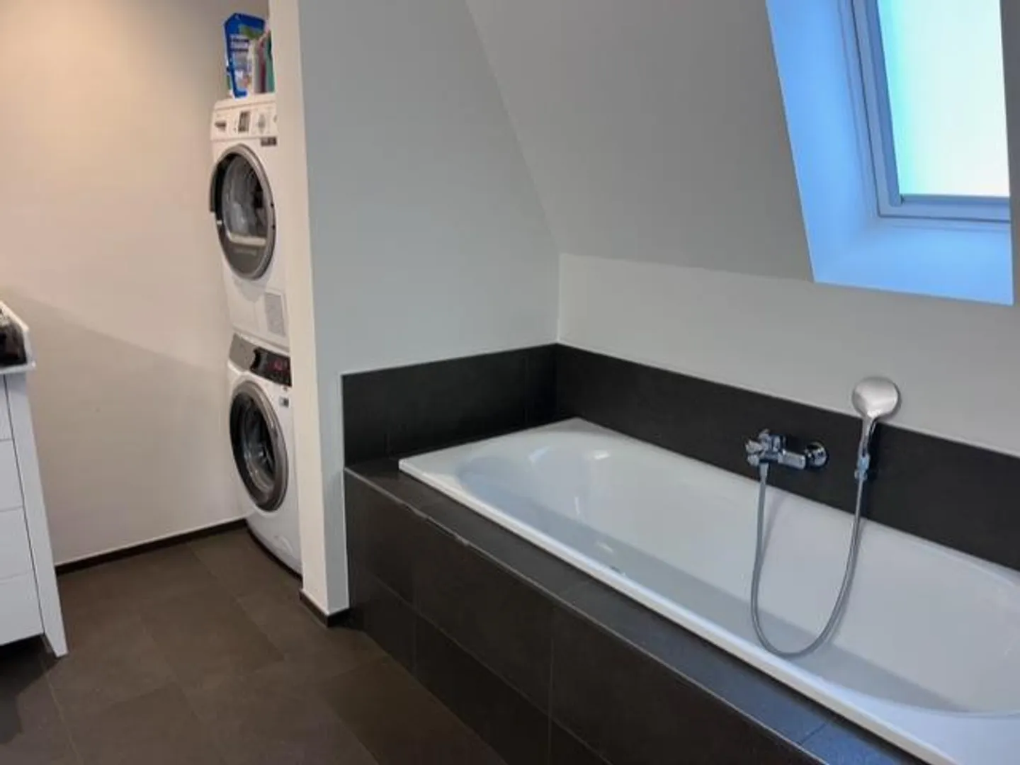 5-Zimmer-Dachwohnung - Foto 11 von 16