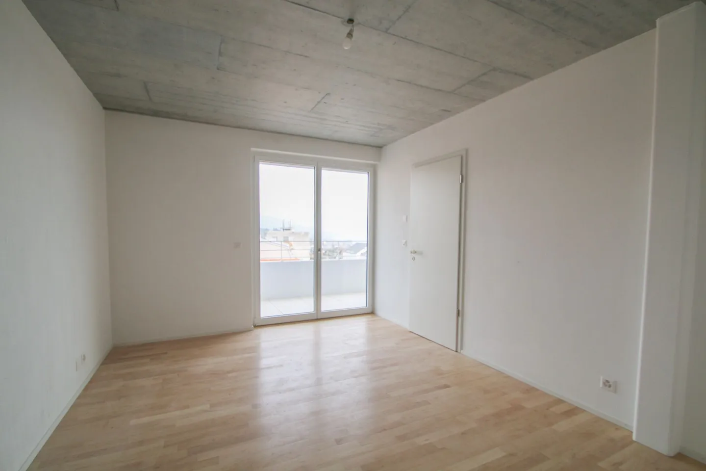 Extraordinary penthouse with 91 m² terrace in the heart of Pully and adjoining studio! - Photo 7 of 10