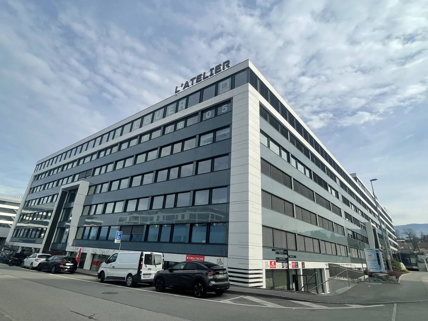 Edificio ad uso misto in affitto - Foto 1 di 7