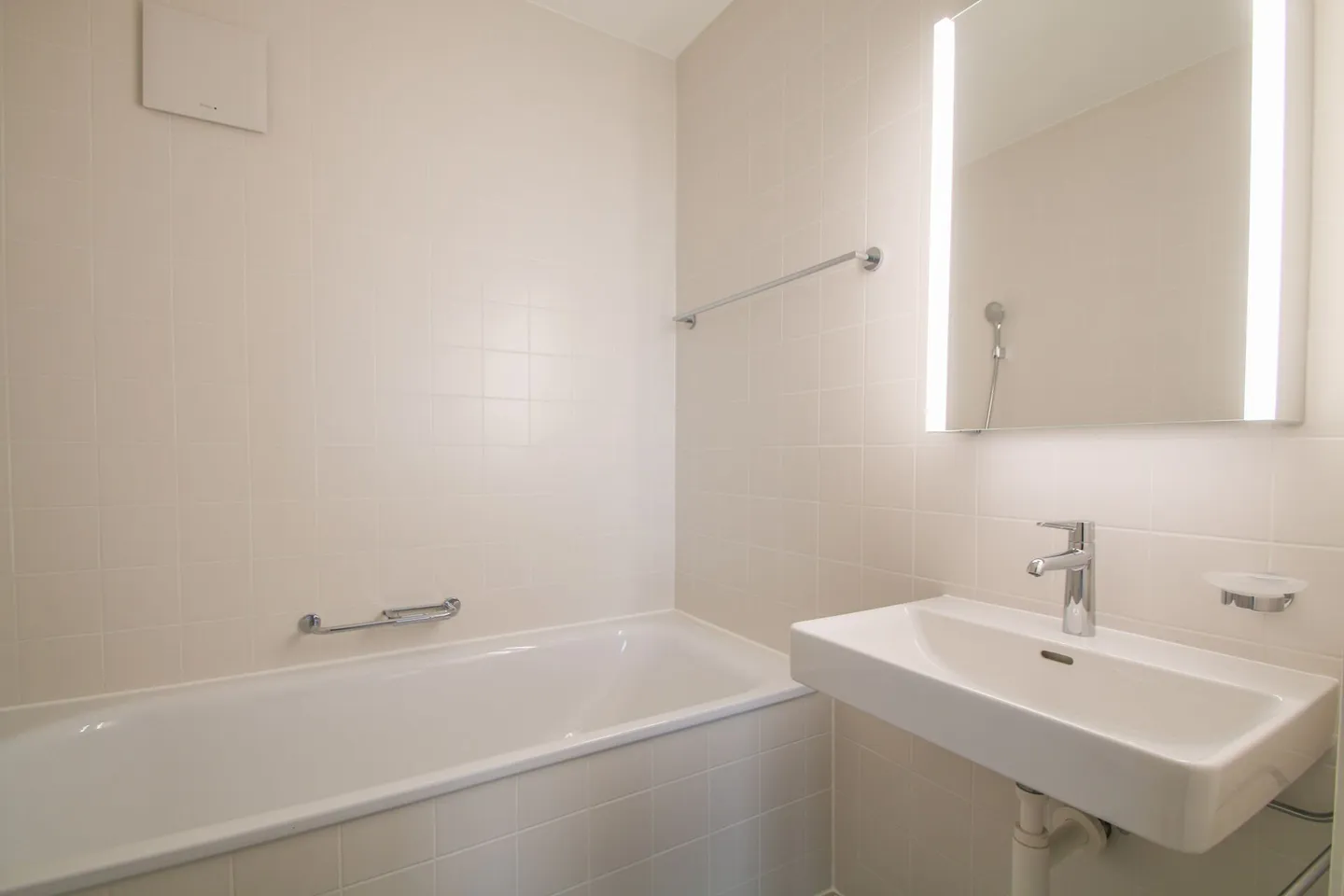 Extraordinary penthouse with 91 m² terrace in the heart of Pully and adjoining studio! - Photo 9 of 10